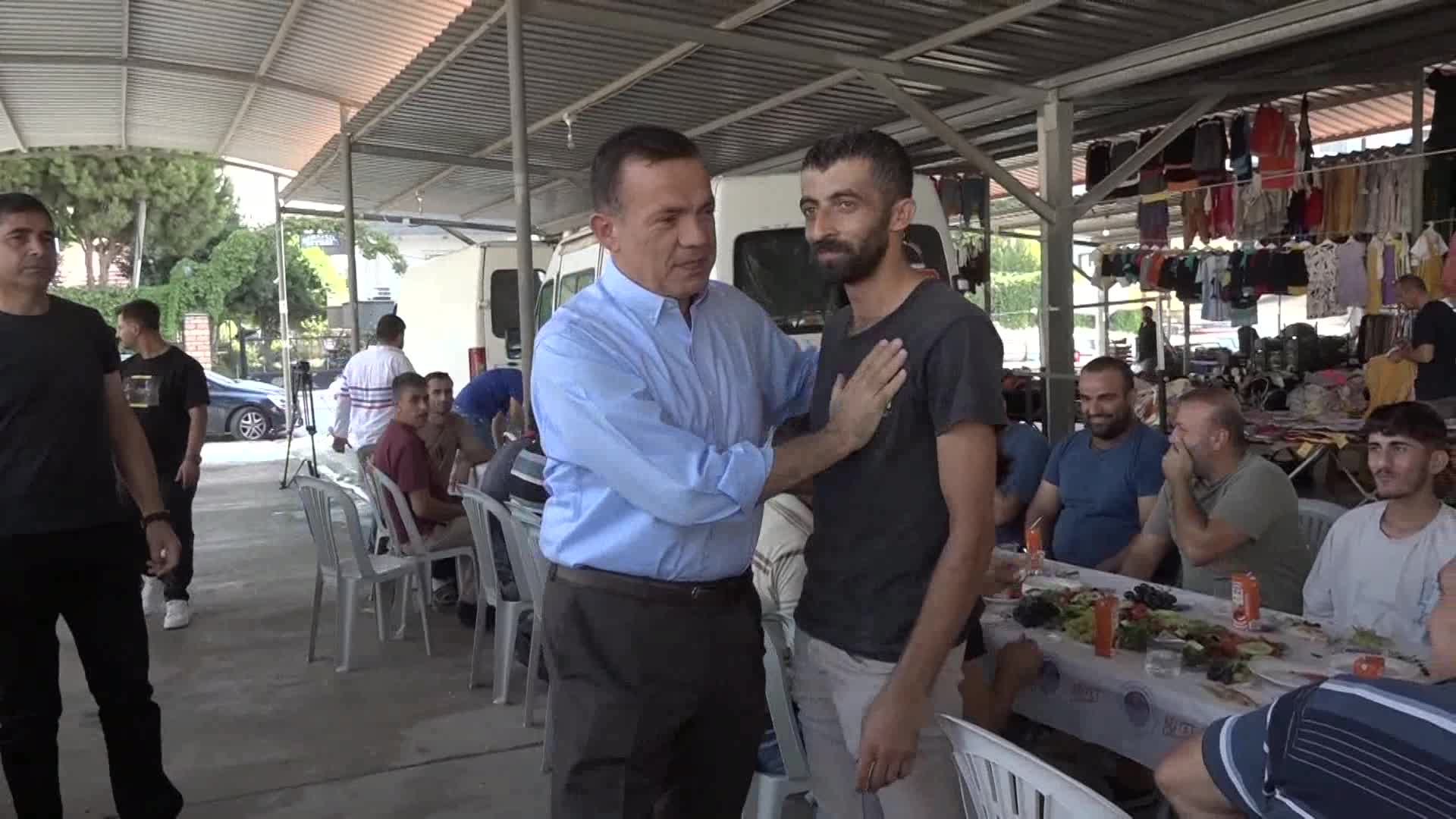 YENİŞEHİR BELEDİYE BAŞKANI ÖZYİĞİT, PAZARCI ESNAFI VE VATANDAŞLARLA BULUŞTU