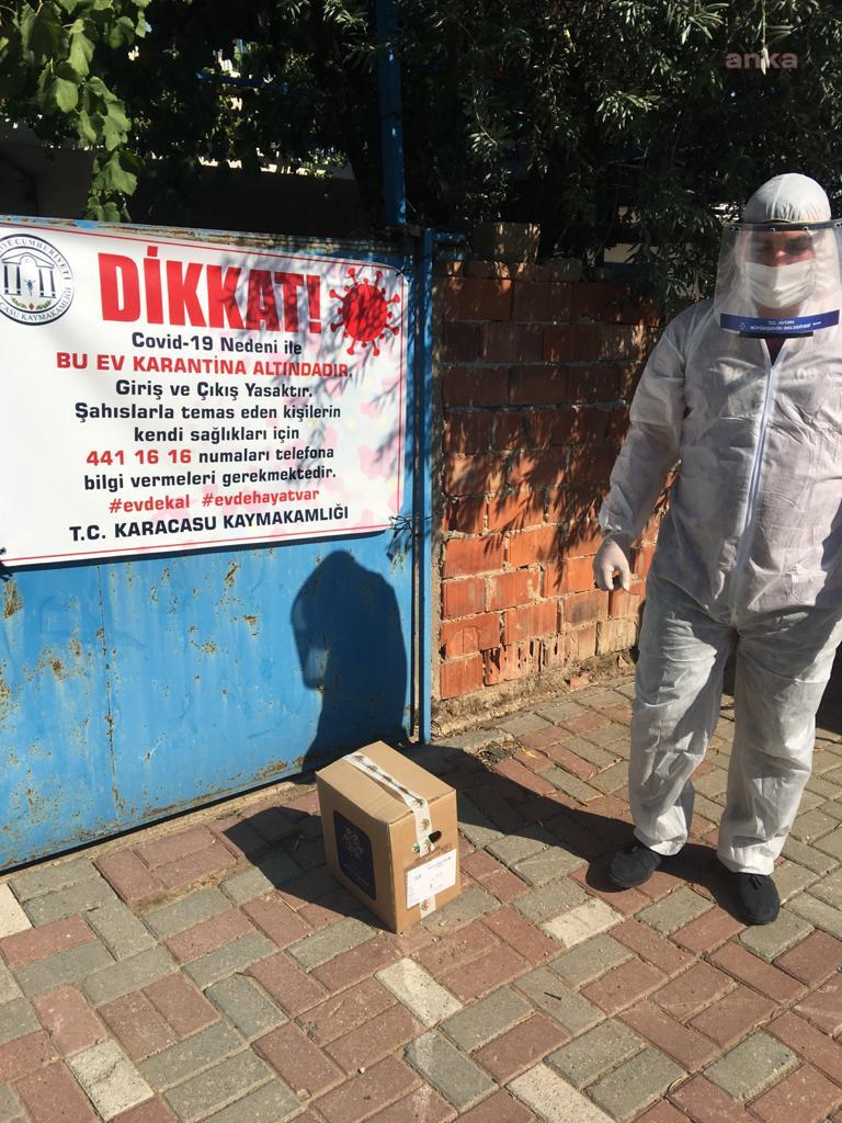 AYDIN BÜYÜKŞEHİR BELEDİYESİ KARACASU'DA KARANTİNAYA ALINAN AİLELERE DESTEK OLUYOR