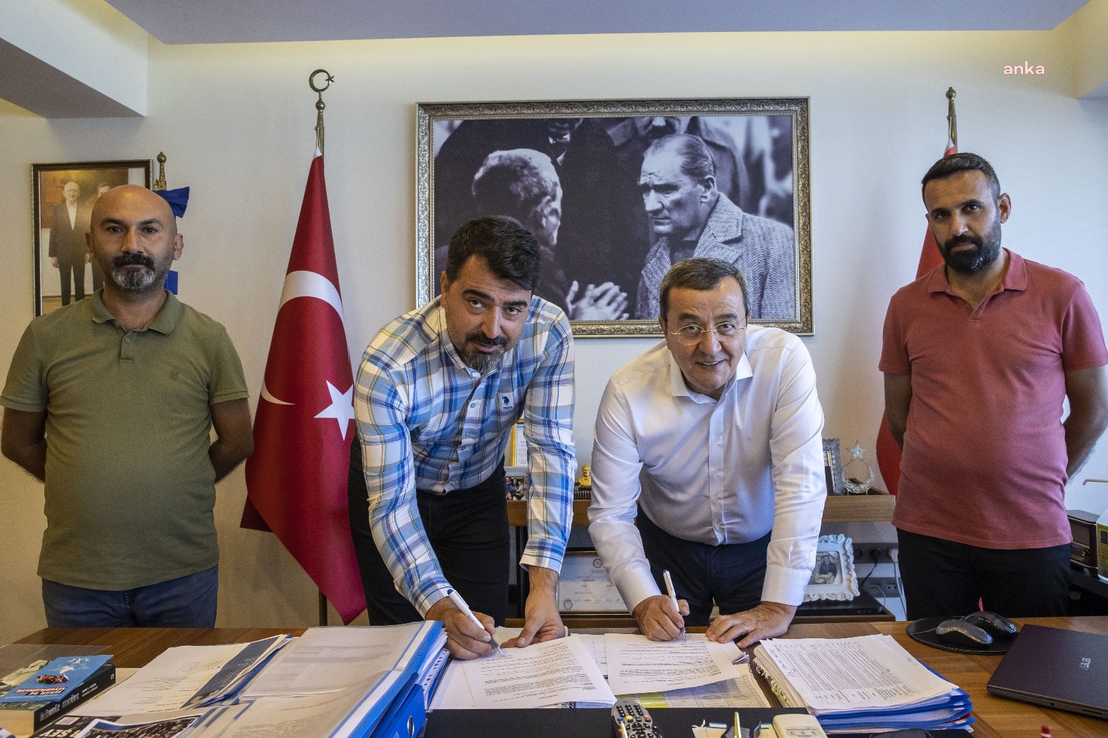 KONAK BELEDİYESİ'NDE İŞÇİYE YÜKSEK ENFLASYONA KARŞI EK DESTEK