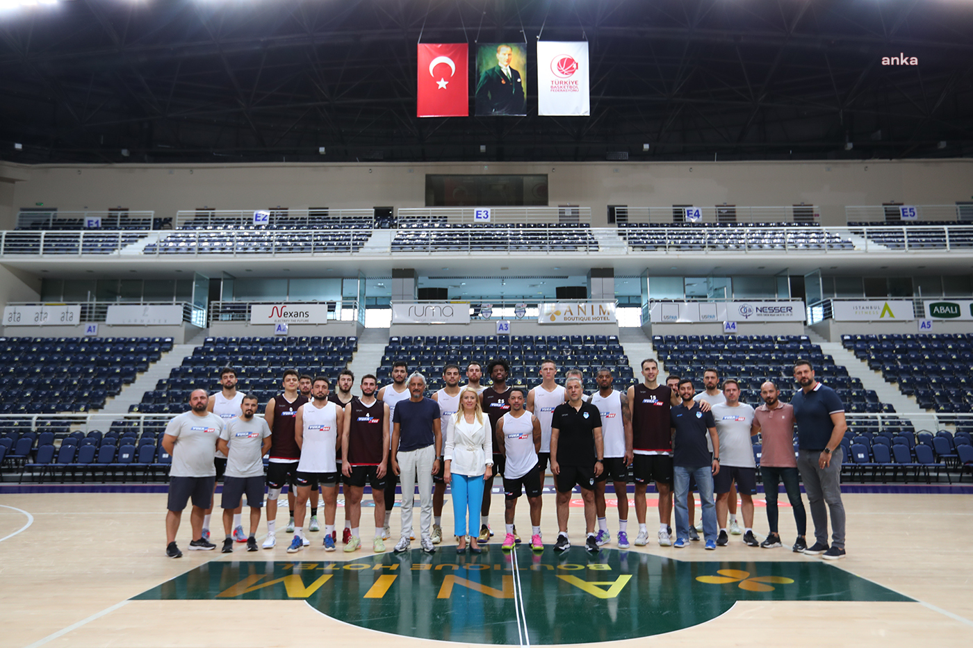 MERKEZEFENDİ BELEDİYE BAŞKANI DOĞAN BASKETBOL TAKIMINI ZİYARET ETTİ