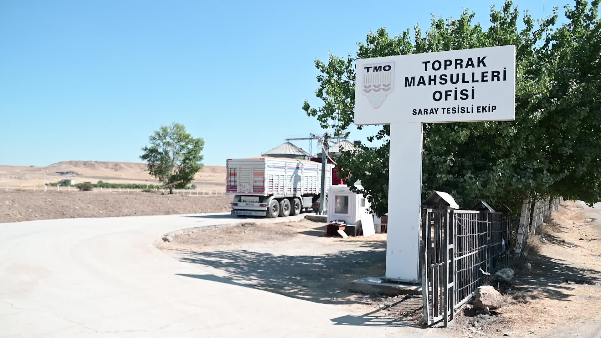 YOZGAT’TA TMO TARAFINDAN ALINAN 800 BİN TON HUBUBATTAN 270 BİN TONU AÇIK ALANLARA DEPOLANDI