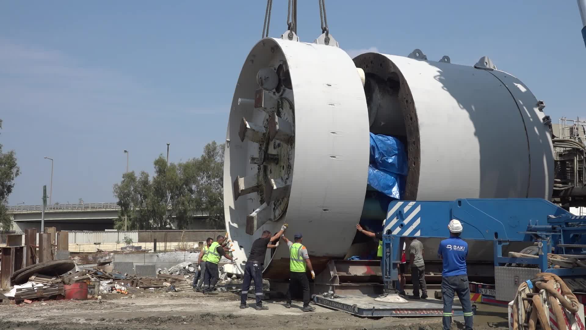 TÜNEL AÇMA MAKİNESİ BUCA METROSUNA GİRDİ