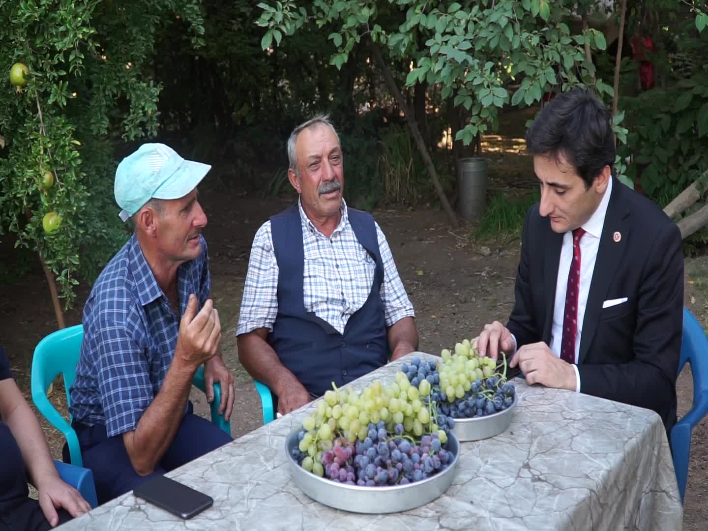 ELAZIĞ ACIPAYAM KÖYLÜLERİ: ‘’EVİMİZİ YIKACAKLAR, BİZ ŞİMDİ NEREYE GİDELİM, HAYVANLARIMIZI NEREYE KOYALIM’’