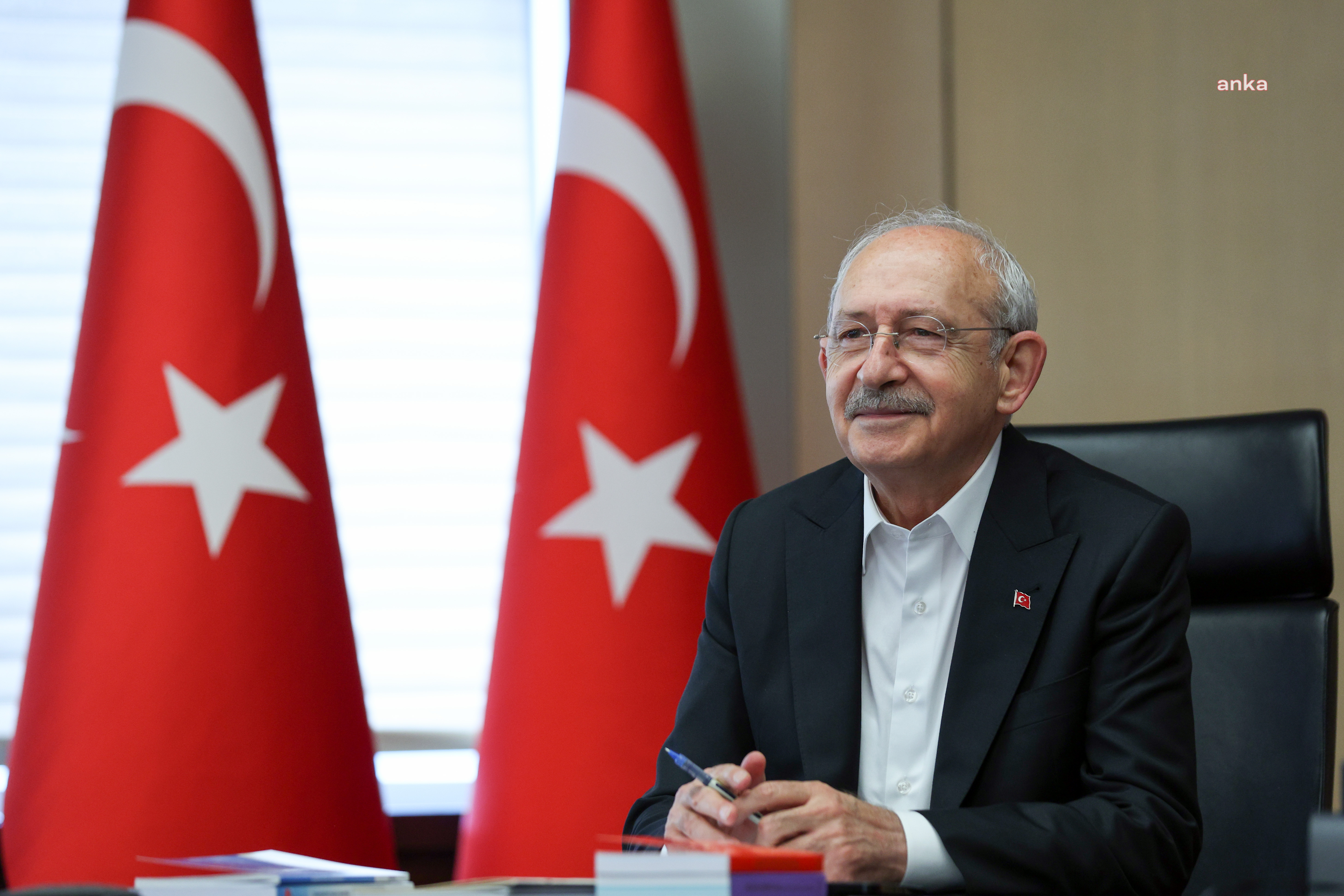 KILIÇDAROĞLU: “İZMİR’İN DÜŞMAN İŞGALİNDEN KURTULUŞUNUN 101. YILDÖNÜMÜNÜ KUTLUYORUM”