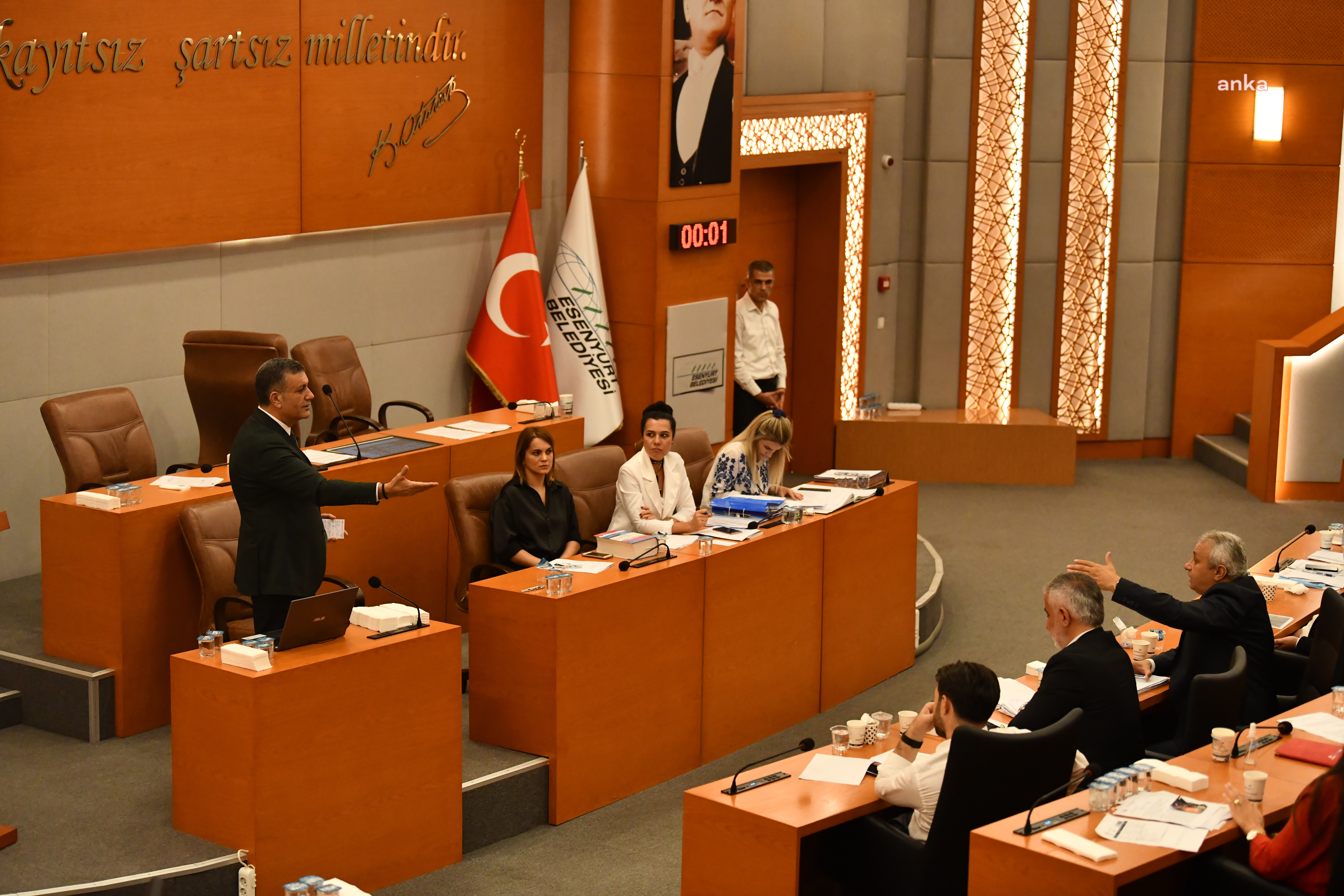 ESENYURT BELEDİYE MECLİSİ'NDE EK ÖDENEK TALEBİNE KISITLI KABUL