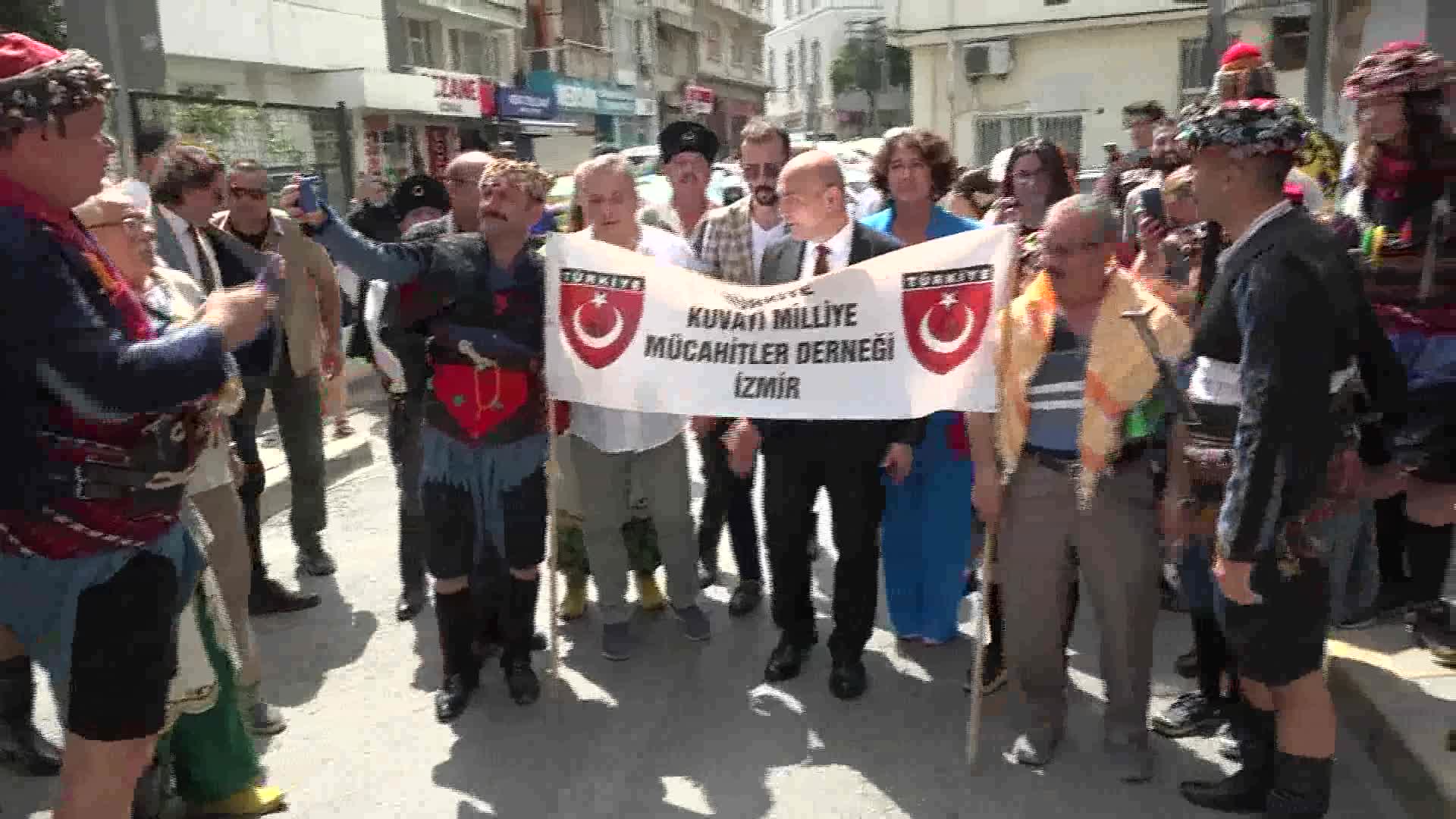 HÜR EFE ŞEREF ÜSKÜP SOKAĞI’NDA 101. YIL KUTLAMASI