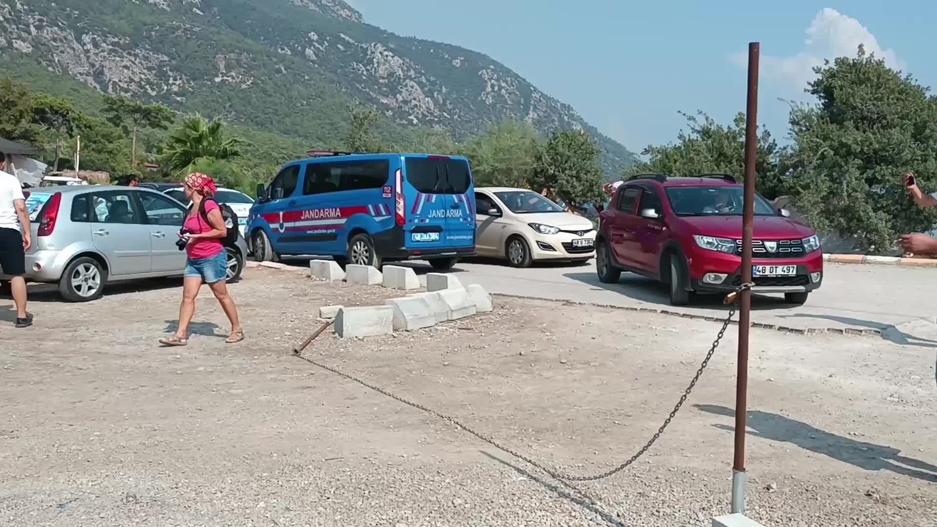 MUĞLA AKBÜK’TE KIYI İŞGALİNE KARŞI "HAVLUNU Al GEL" EYLEMİ