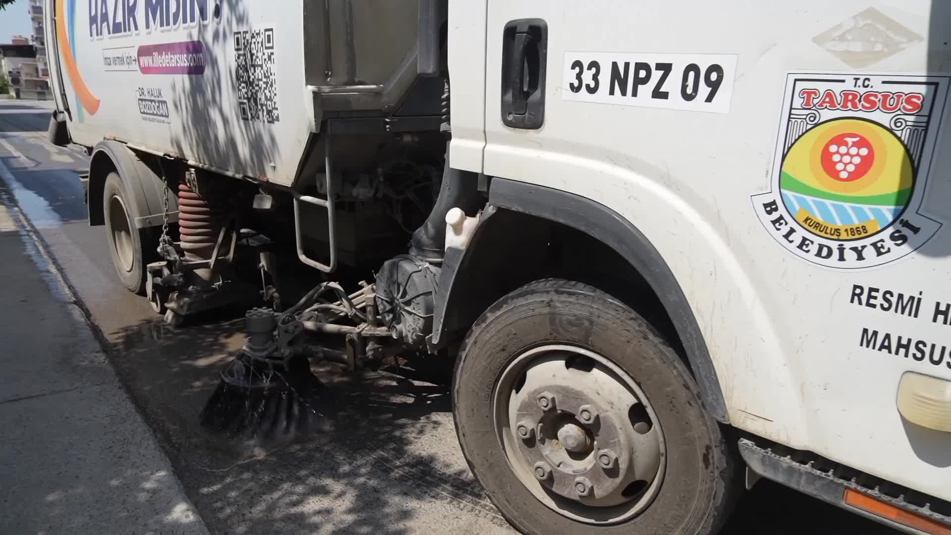 TARSUS BELEDİYESİ’NDEN OKULLARDA TEMİZLİK VE DEZENFEKSİYON ÇALIŞMASI