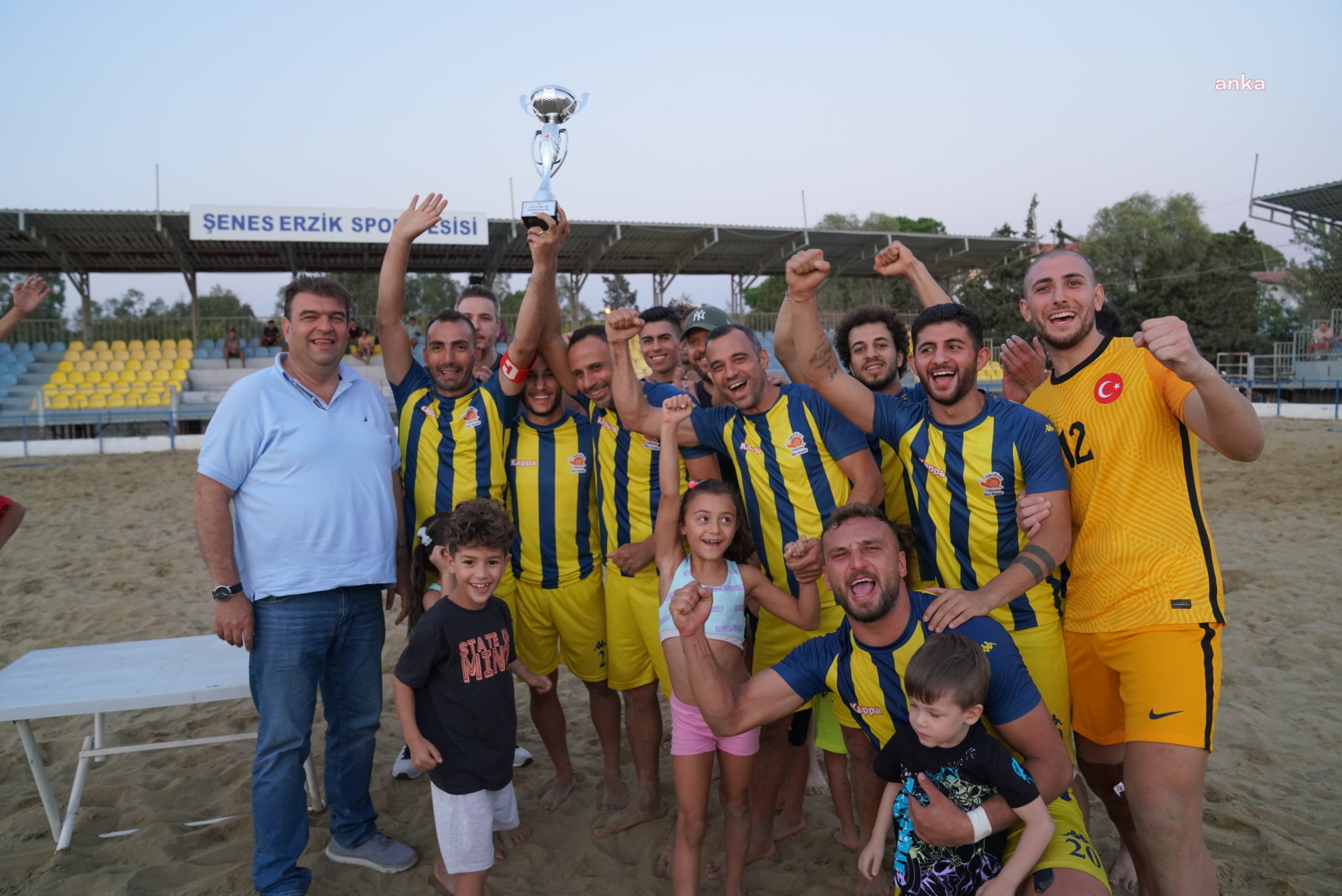 PLAJ FUTBOLUNUN ŞAMPİYONU SEFERİHİSAR CİTTASLOW OLDU