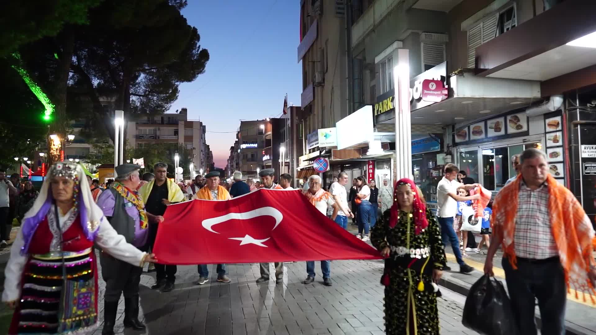 TURGUTLU BELEDİYESİ HEMŞEHRİ GECELERİ BAŞLIYOR