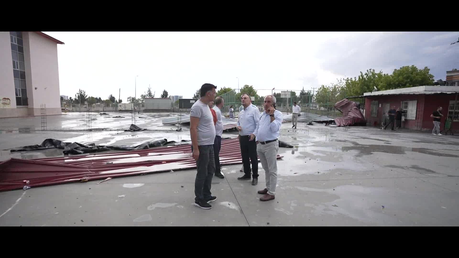 TARSUS BELEDİYESİ, YOĞUN YAĞIŞ SONRASI OLUŞAN TAHRİBATA ANINDA MÜDAHALE ETTİ