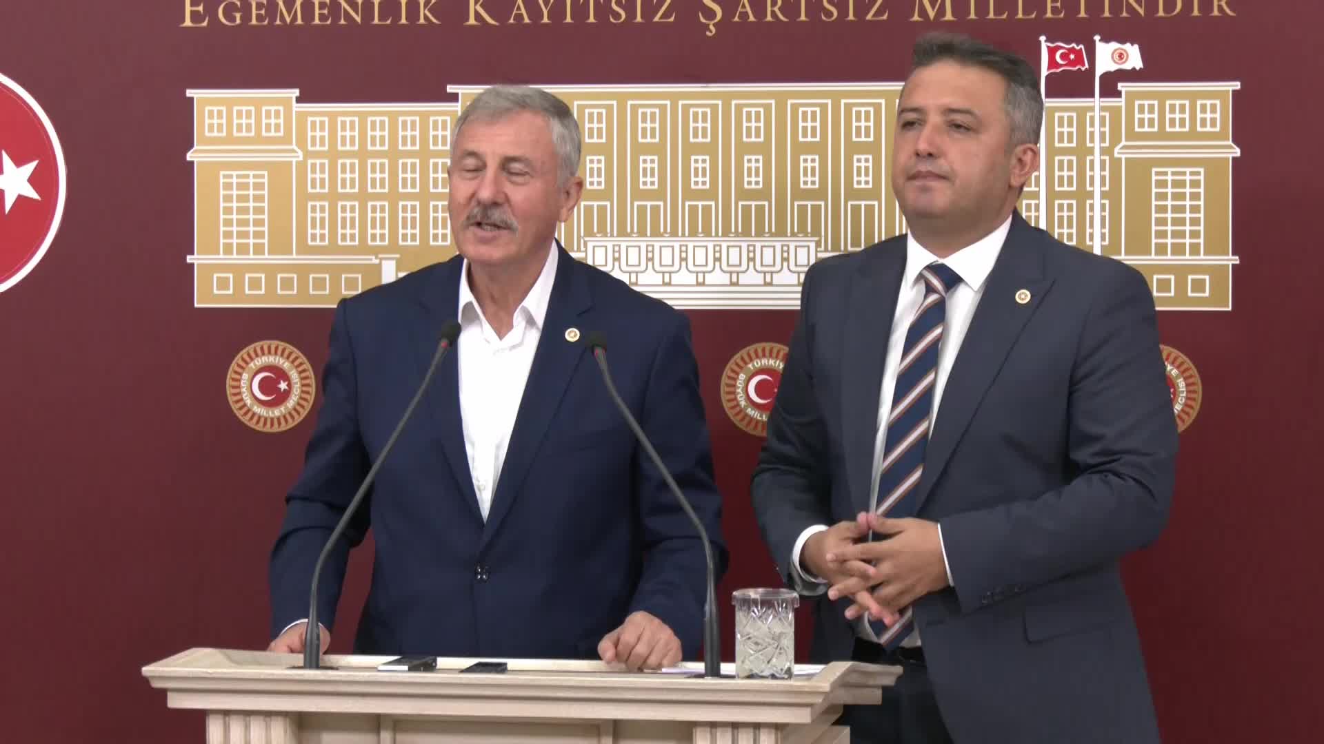 SAADET PARTİSİ GRUBU, DEPREM BÖLGESİ RAPORU’NU AÇIKLADI: "HIZLI BİR ŞEKİLDE DAHA FAZLA KONUT YAPIMINA BAŞLANMALI, KONTEYNERKENTLER KIŞA HAZIR HALE GETİRİLMELİ, İÇME SUYU SORUNU ÇÖZÜLMELİDİR”