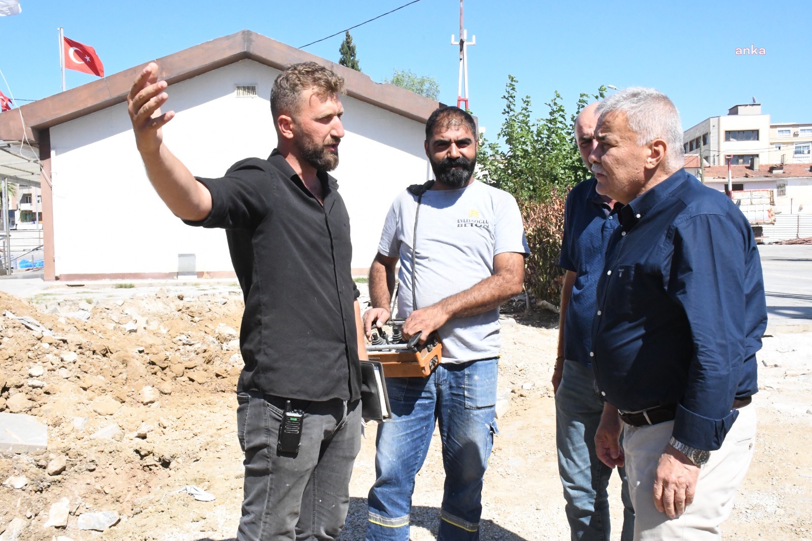 TORBALI'DA KENT MEYDANI PROJESİ TÜM HIZIYLA SÜRÜYOR