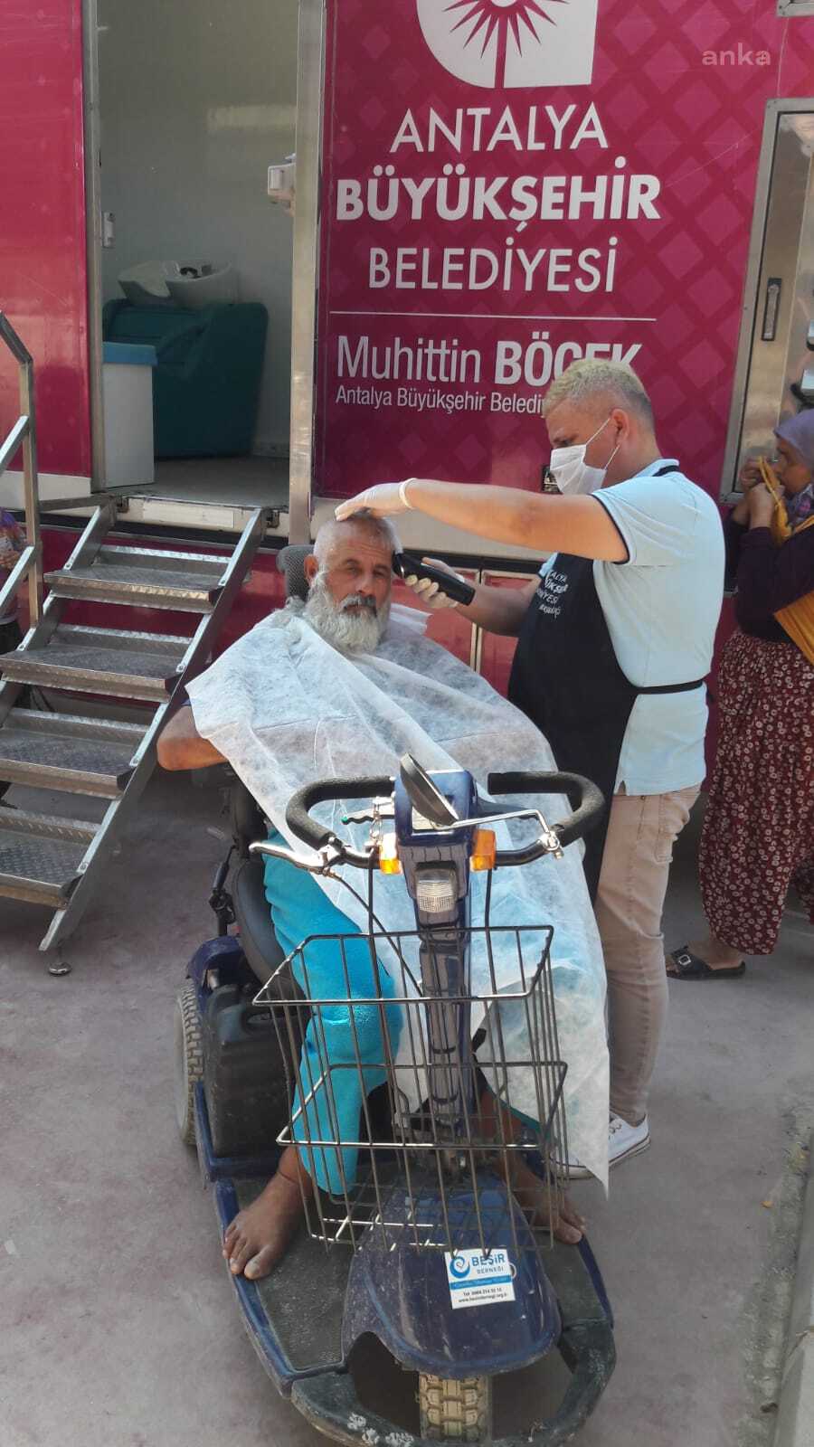MOBİL KUAFÖR HİZMETİ FİNİKE’DE