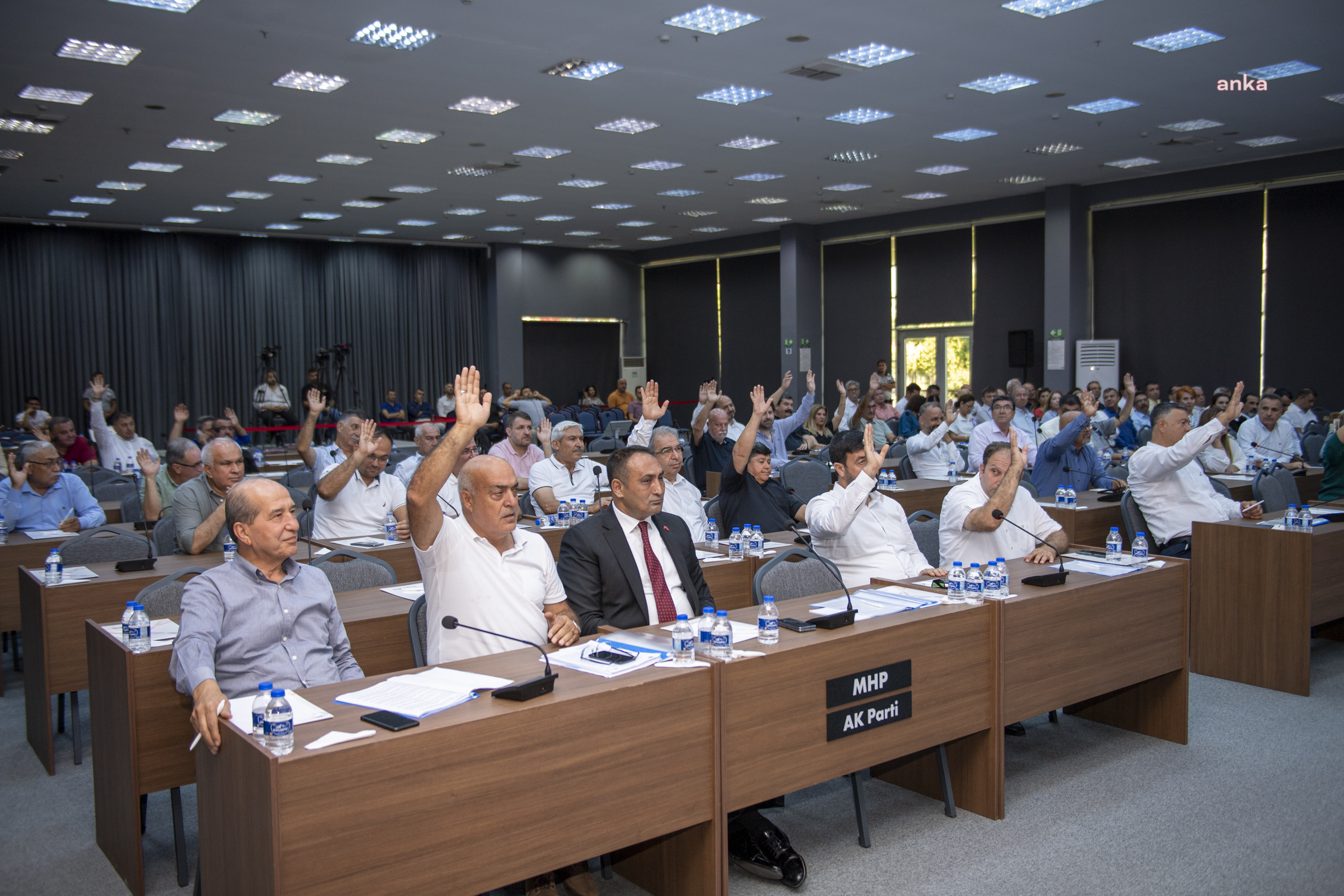MERSİN BÜYÜKŞEHİR BELEDİYE MECLİSİ'NİN EYLÜL AYI OLAĞAN TOPLANTISINDA ÜNİVERSİTE ÖĞRENCİLERİNE VERİLEN ÖĞRENİM YARDIMI ARTIRILDI