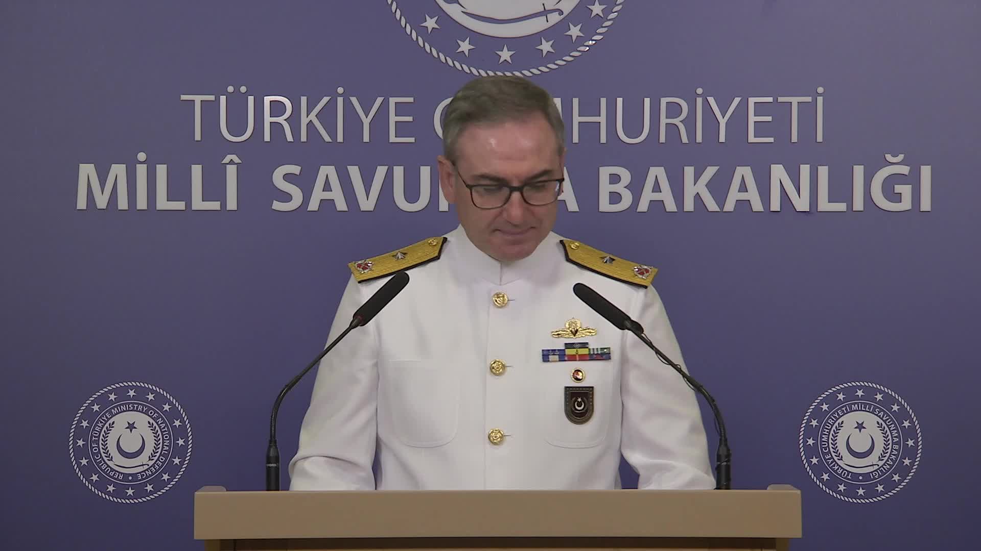 TUĞAMİRAL ZEKİ AKTÜRK: "TSK'NIN TERÖRLE MÜCADELESİNİ KARALAMA ÇABALARINA KARŞIN KAHRAMAN ORDUMUZ MÜCADELESİNİ TEK BİR TERÖRİST KALMAYINCAYA KADAR AZİM VE KARARLILIKLA SÜRDÜRECEKTİR"
