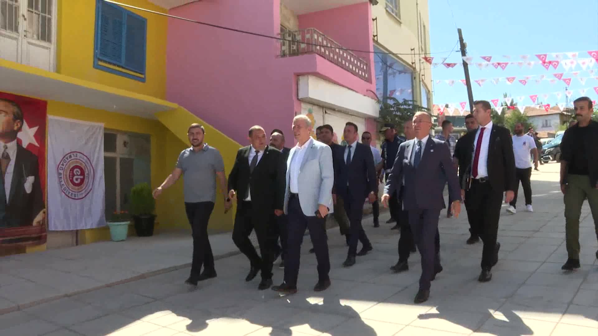 MANSUR YAVAŞ, ELMADAĞ’DA SANAYİCİLER VE HALKLA BULUŞTU