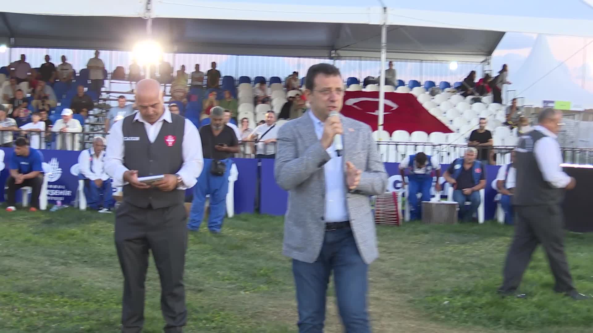 ULUGAZİ’DE ALTIN KEMERİN SAHİBİ HÜSEYİN GÜMÜŞALAN OLDU… İBB BAŞKANI İMAMOĞLU: "83 YIL SONRA TEKRAR İSTANBUL'DA YAĞLI GÜREŞLERİMİZİ BAŞLATTIK. BİZE AİT KÜLTÜRÜMÜZÜN, SPORUMUZUN YAŞAMASI ADINA EMEĞİ GEÇEN HERKESE TEŞEKKÜR EDİYORUM"