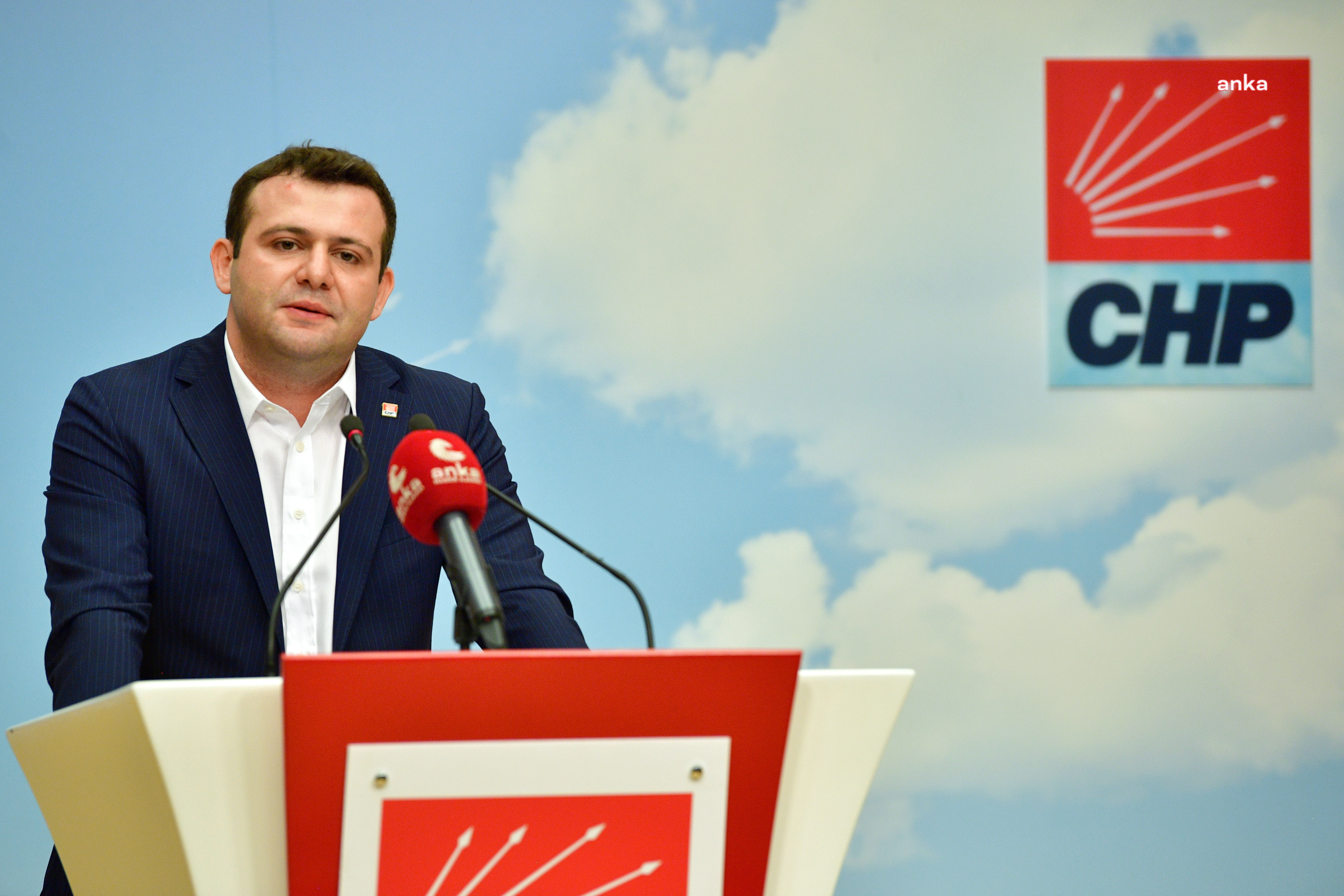 HASAN EFE UYAR'DAN OVP TEPKİSİ: "16 MİLYON İŞÇİNİN HEM KIDEM TAZMİNATI HAKKI HEM DE İŞ GÜVENCESİ TEHLİKE ALTINDA"