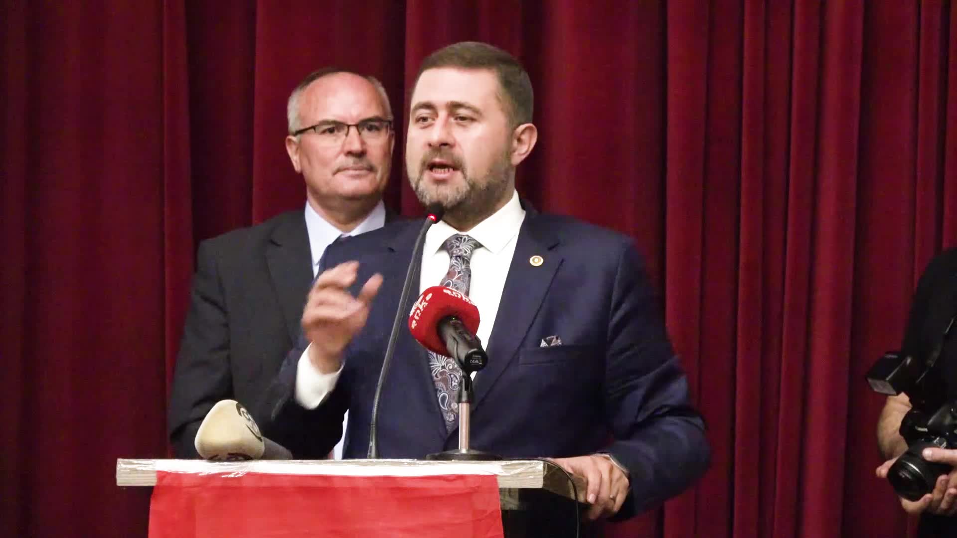 MHP YOZGAT MİLLETVEKİLİ SEDEF: "ÜLKÜCÜ HAREKET MENFAAT UĞRUNA SİYASET YAPAN BİR PARTİ DEĞİL, ŞEHİTLERİMİZİN KANI ÜZERİNDE SİYASET YAPIYORUZ. ÖBÜR DÜNYADA HEPSİNİN ELLERİ YAKAMIZDA OLACAK"