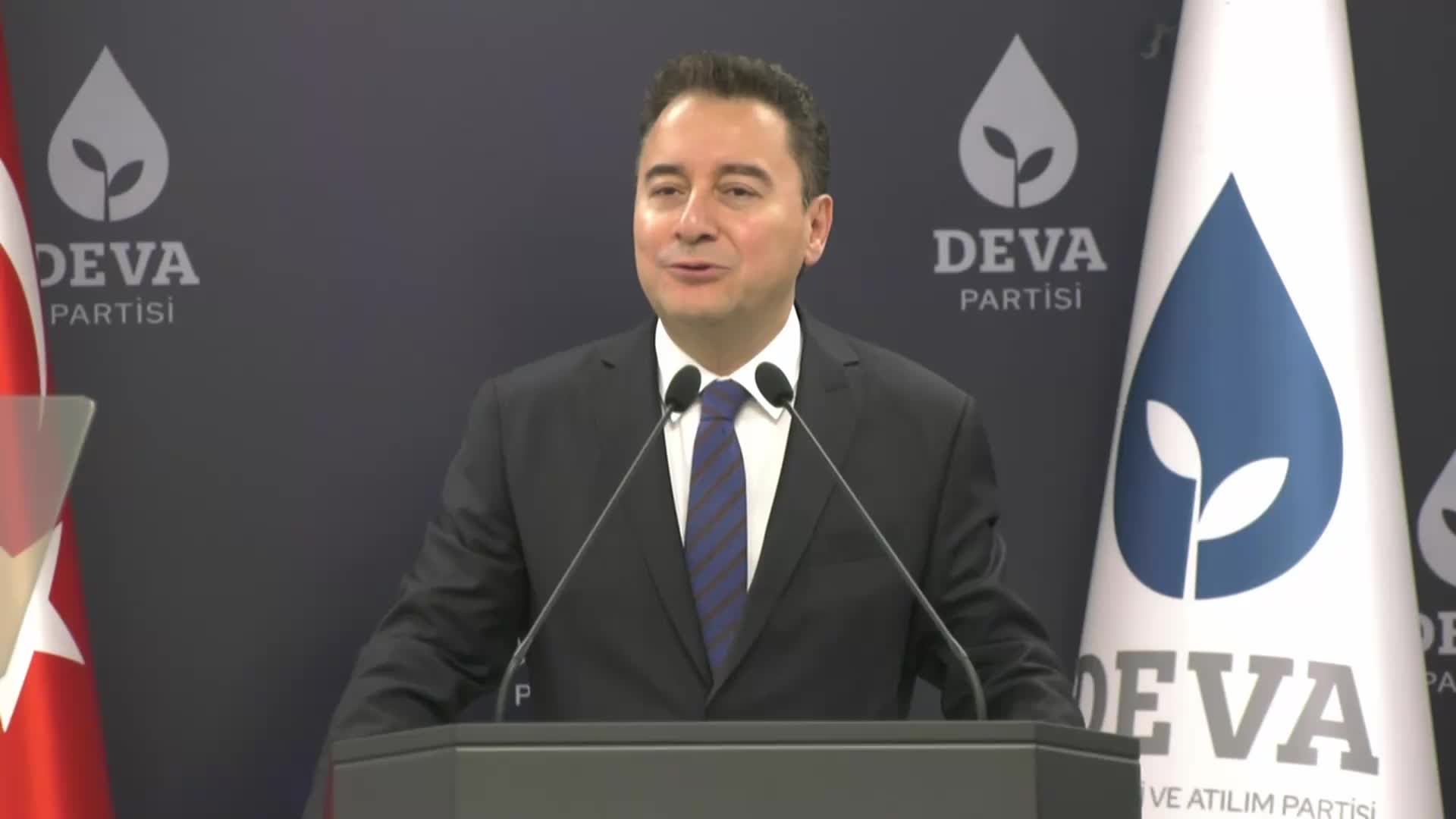 ALİ BABACAN, HÜKÜMETİN İLK 100 GÜNÜNÜ DEĞERLENDİRDİ, CUMHURBAŞKANI ERDOĞAN'I ELEŞTİRDİ: "HER KONUDA KONUŞUYORSUNUZ FAİZ KONUSUNDA NİYE 100 GÜNDÜR SUSUYORSUNUZ. RAKAMLAR, GRAFIKLERLE ORTADA, ALDATTI..."