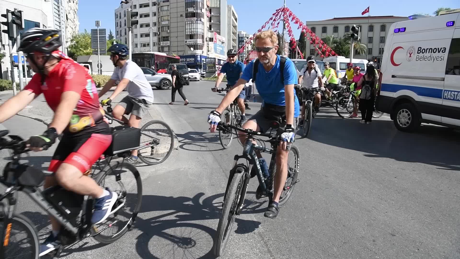 BORNOVA'DA HAREKET BAŞLADI