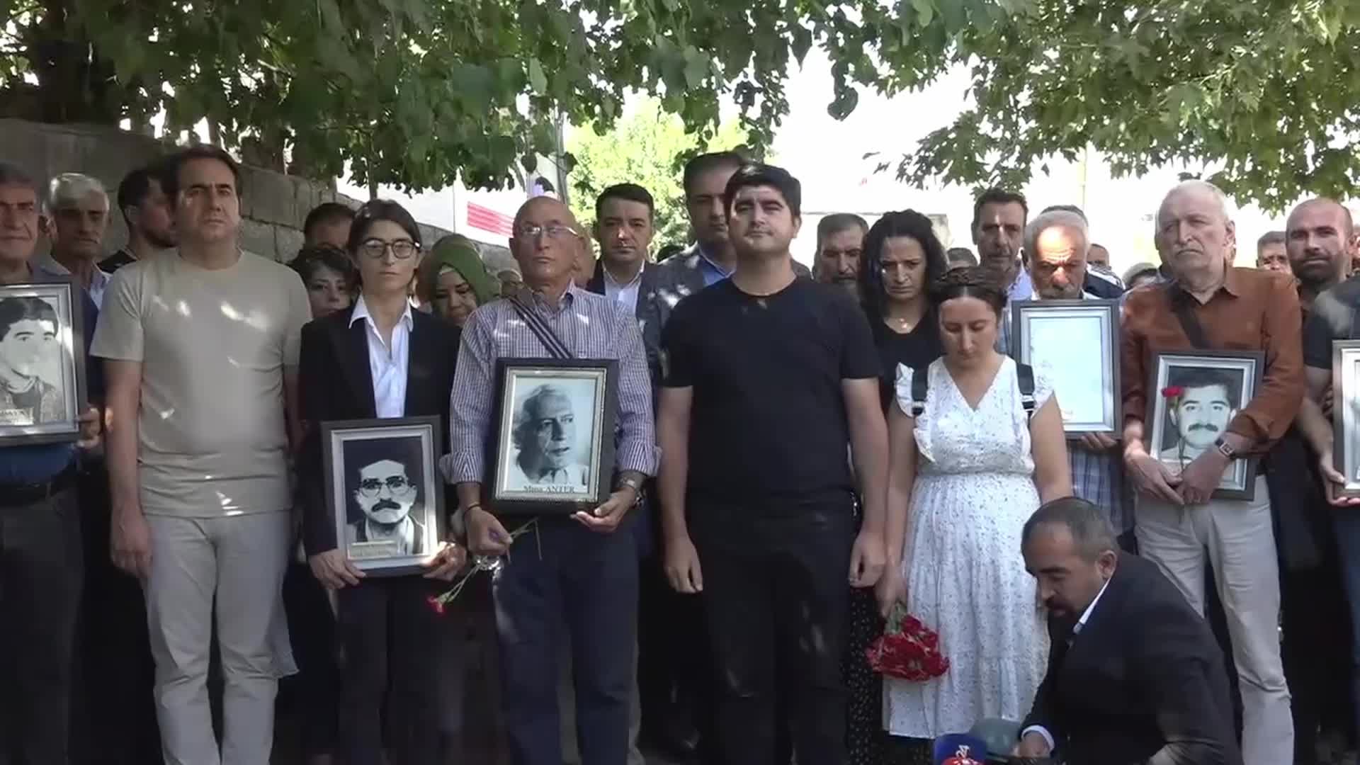 GAZETECİ MUSA ANTER ANILIYOR... DİCLE ANTER: "BABAMIN KALEMİNİ KIRDILAR, O KIRILAN KALEMİ APE MUSA'NIN KÜÇÜK GENERALLERİ TAMİR ETTİLER VE YOLLARINA DEVAM EDİYORLAR"