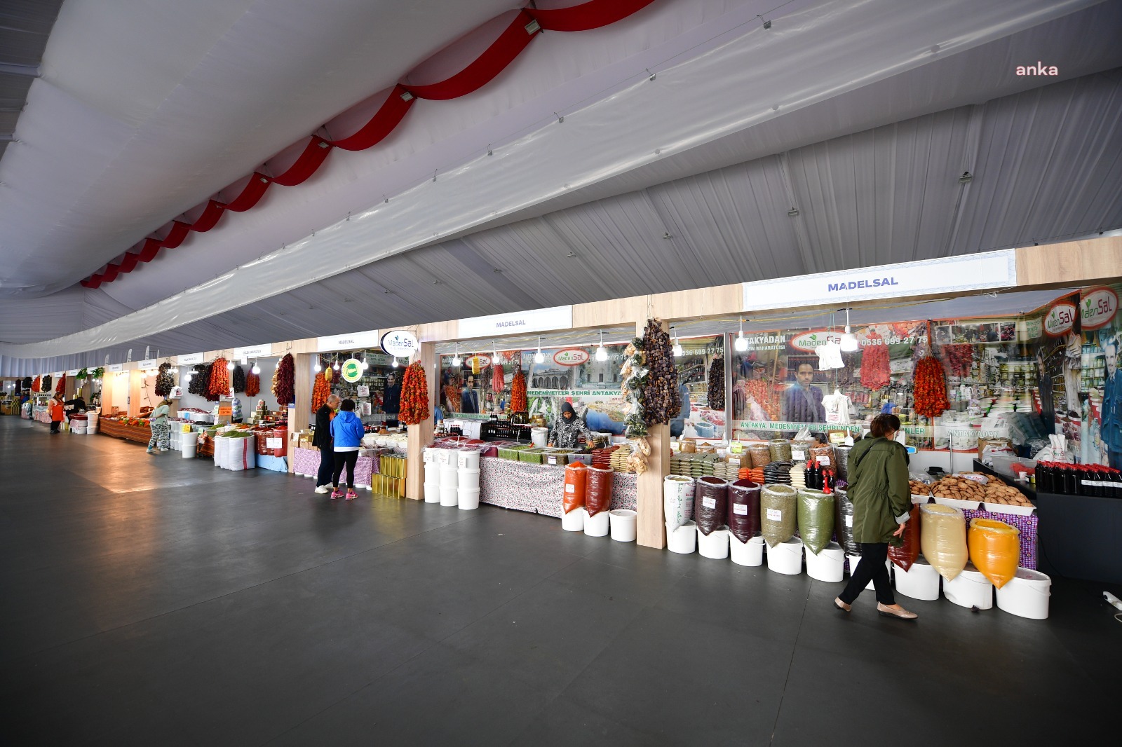 İBB'NİN EV SAHİPLİĞİNDE YENİKAPI'DA MEMLEKET HAVASI