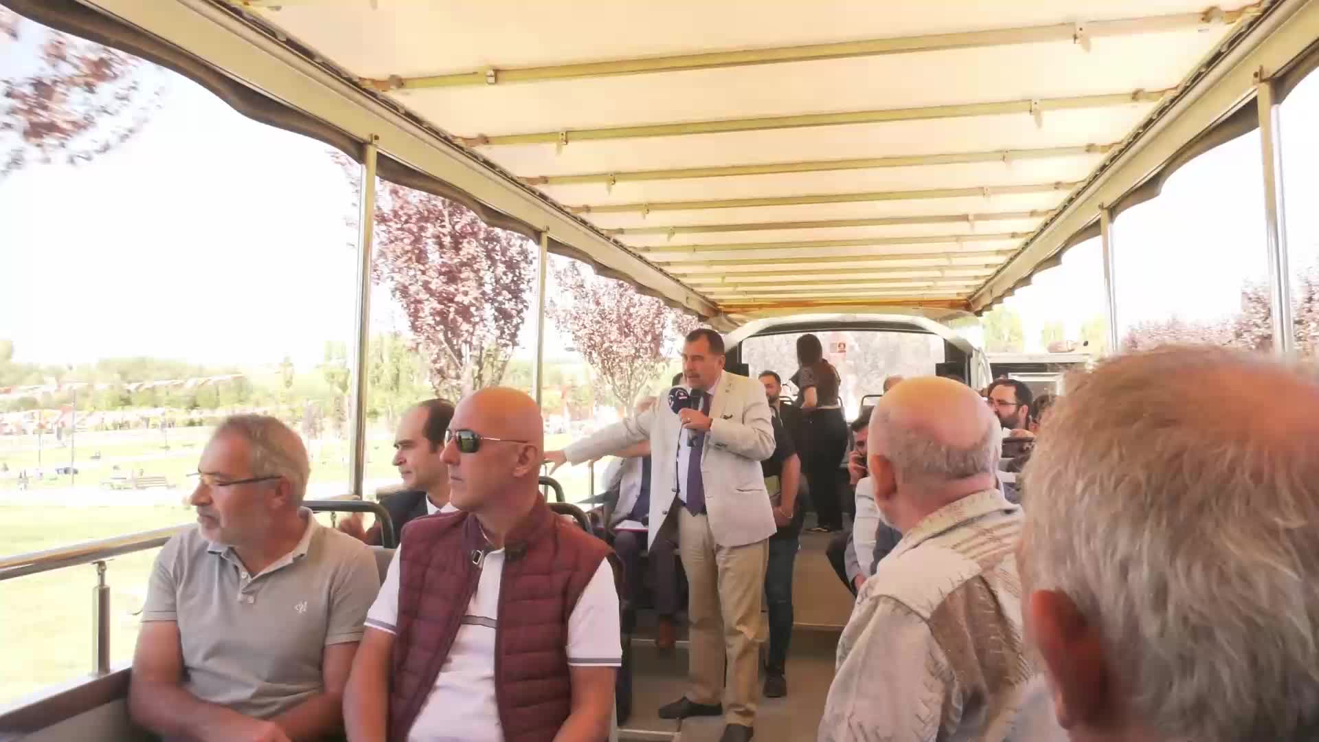 MANSUR YAVAŞ, BAKAP’TA ANKARA BASINIYLA BİR ARAYA GELDİ