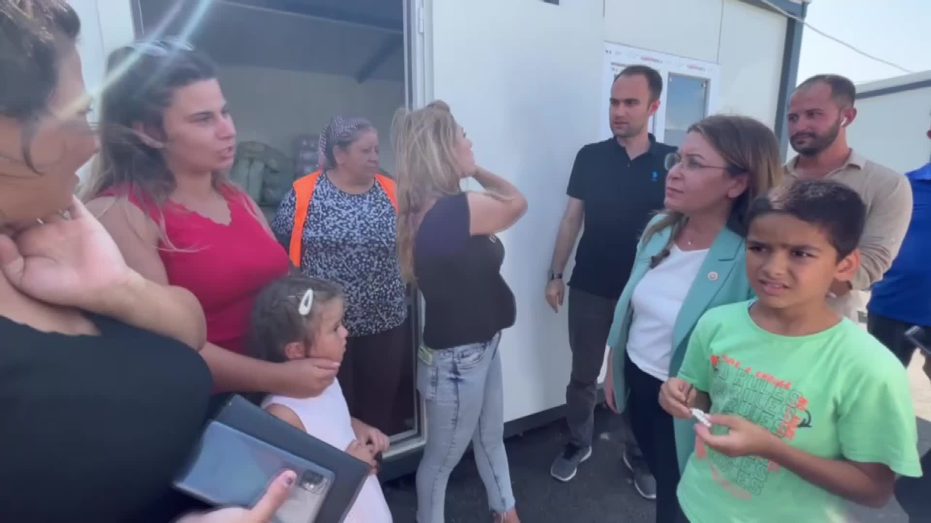 TBMM BAŞKANVEKİLİ KARACA, KKTC MECLİS BAŞKANVEKİLİ İLE HATAY’DA DEPREMZEDELERİN SORUNLARINI DİNLEDİ... DEPREMZEDELER, BARINMA, BESLENME VE EĞİTİM KONUSUNDA SIKINTI YAŞADIKLARINI DİLE GETİRDİ
