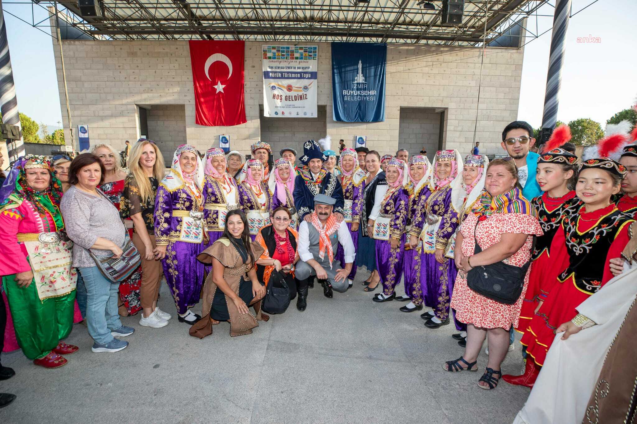 İZMİR YÖRÜK TÜRKMEN TOYU’NA EV SAHİPLİĞİ YAPIYOR