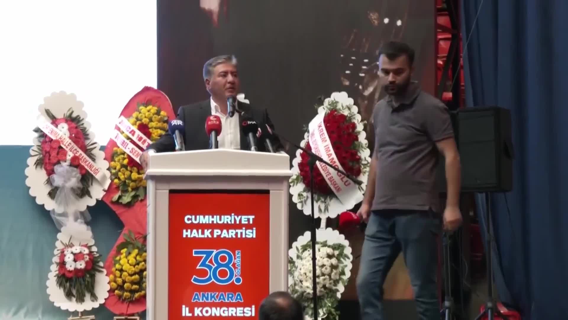 ANKARA İL KONGRESİ... MURAT EMİR: “TÜZÜĞÜYLE, PARTİ İÇİ DEMOKRASİSİYLE, PROGRAMIYLA DAHA ÇOK SOL, KEMALİZM DİYEN DEĞİŞİM ÖNERİYORUZ”