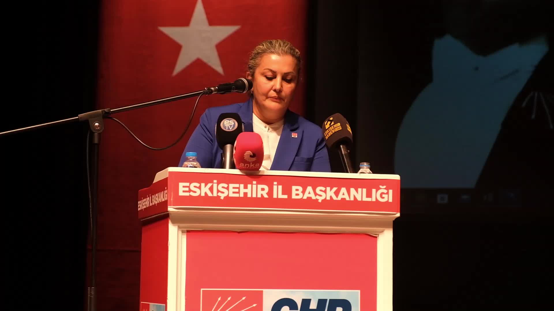 ESKİŞEHİR CHP İL KONGRESİ'NDE FİGEN KAHYA VE TALAT YALAZ İL BAŞKANLIĞINA ADAY OLDU