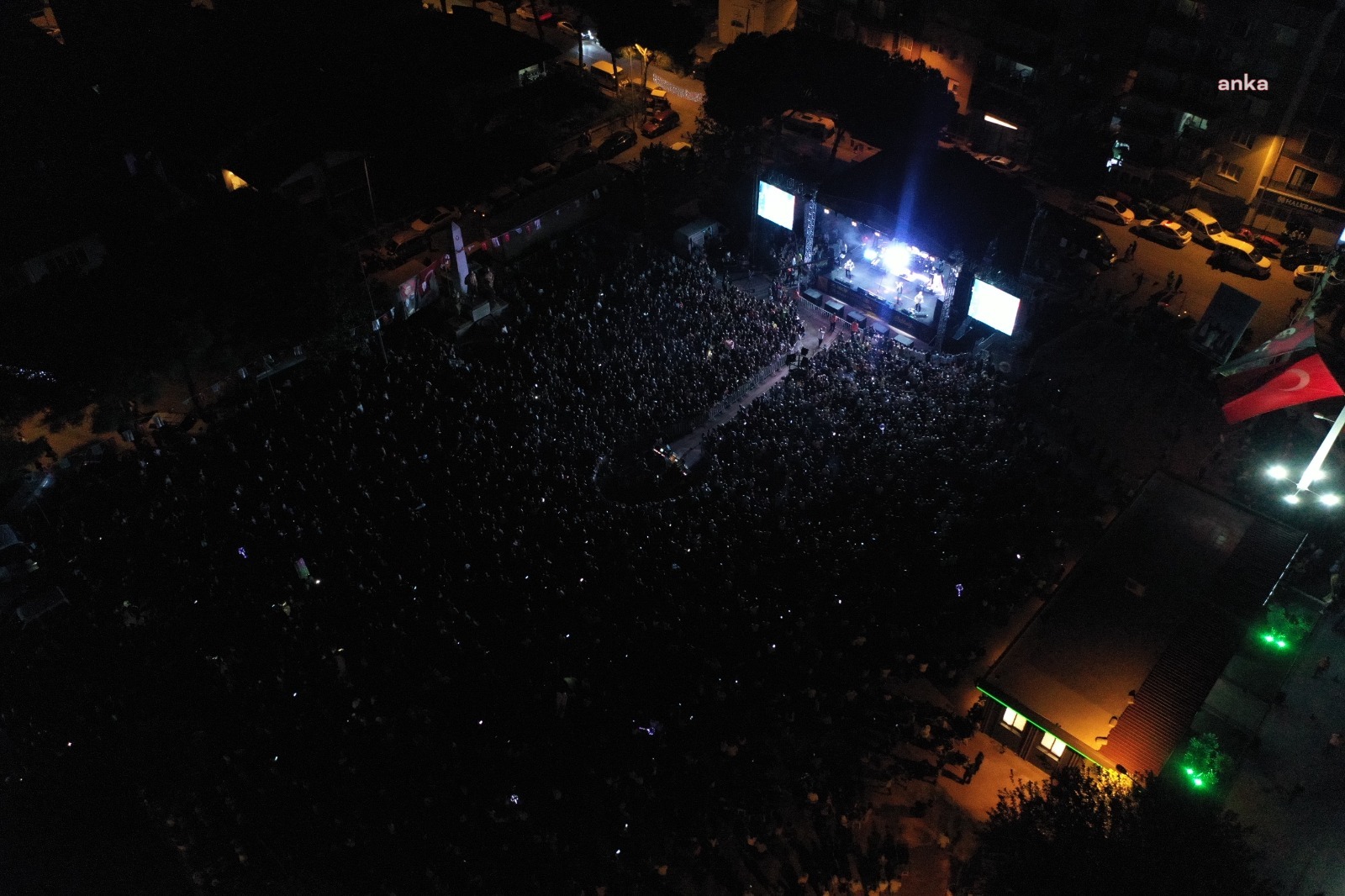 GERMENCİK, İNCİR FESTİVALİNDE EĞLENCEYE DOYDU, HALUK LEVENT KONSERİNDE COŞKU TAVAN YAPTI