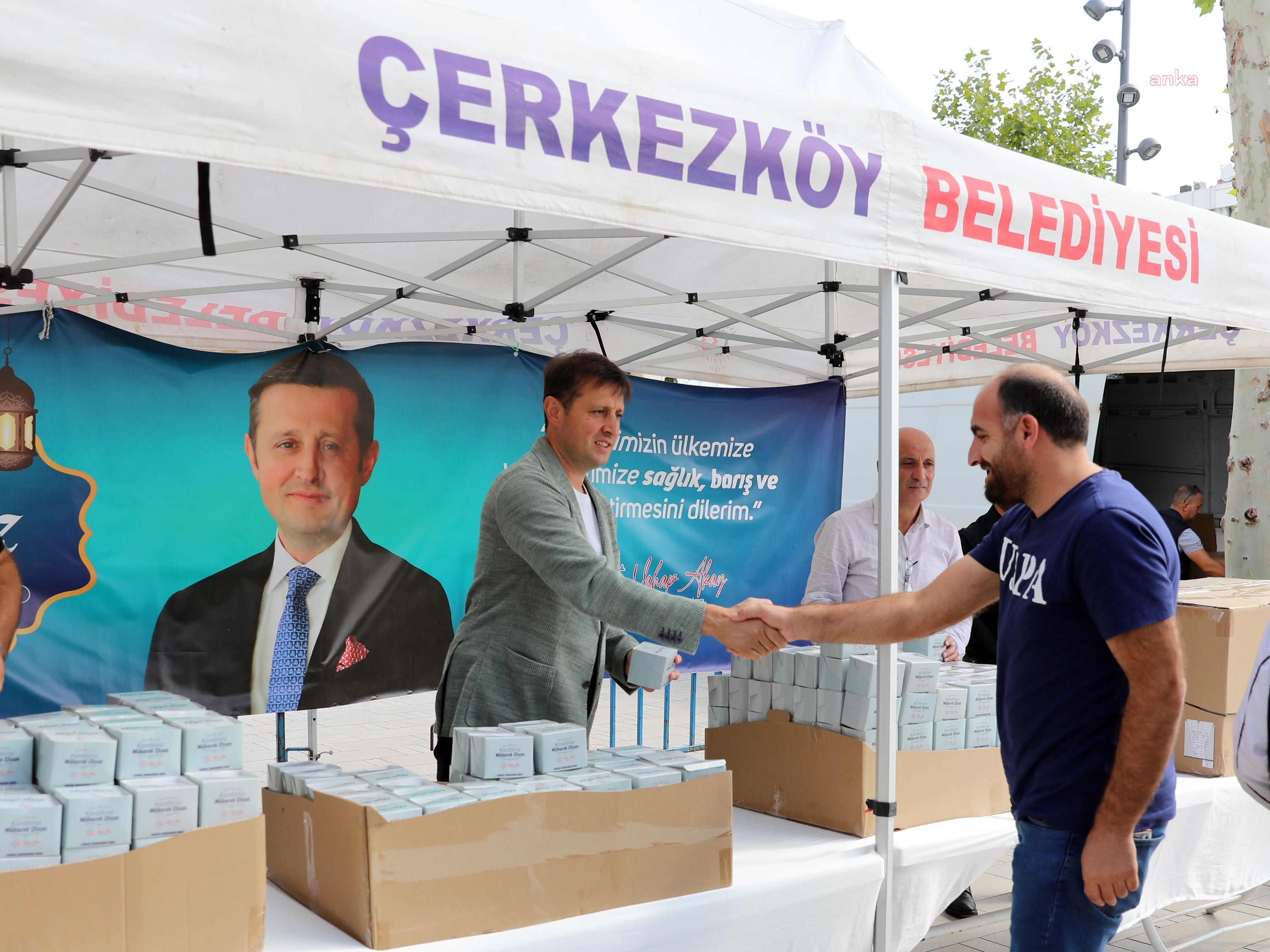 ÇERKEZKÖY BELEDİYESİ'NDEN KANDİL SİMİDİ DAĞITIMI
