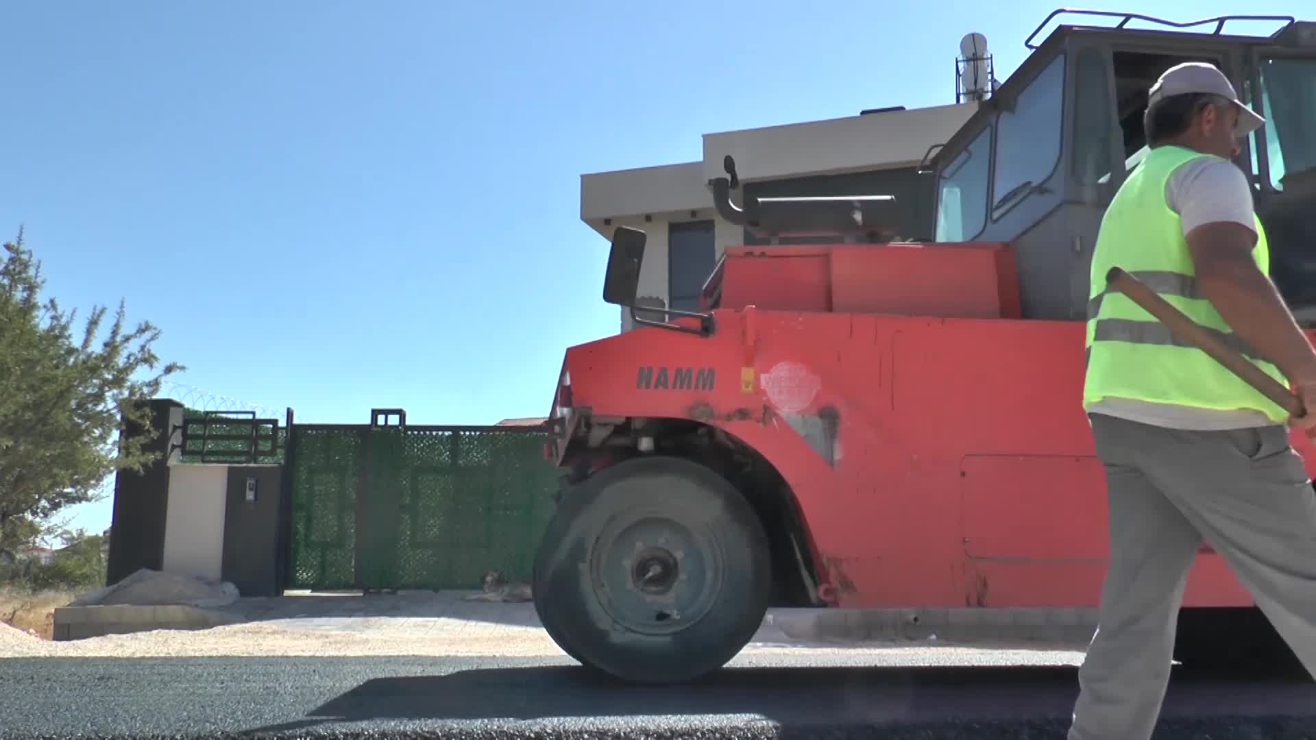 DÖŞEMEALTI’NDA ASFALT ÇALIŞMALARI DEVAM EDİYOR