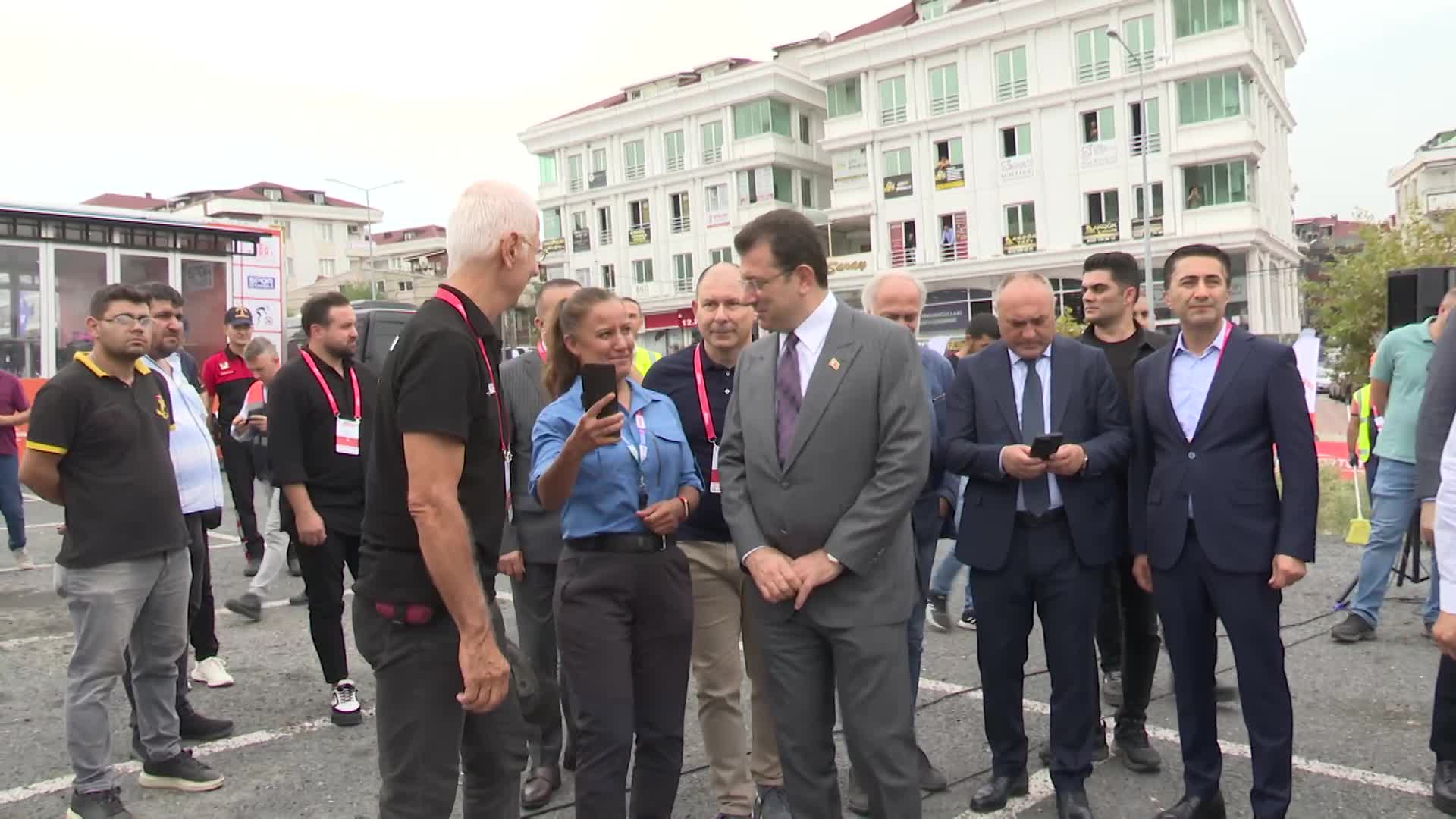 ULUSLARARASI İSTANBUL BİSİKLET TURU ARNAVUTKÖY’DEN BAŞLADI. İMAMOĞLU: "YILLAR GEÇTİKÇE DEĞERİ ARTACAK BİR İŞİ BAŞLATTIK"