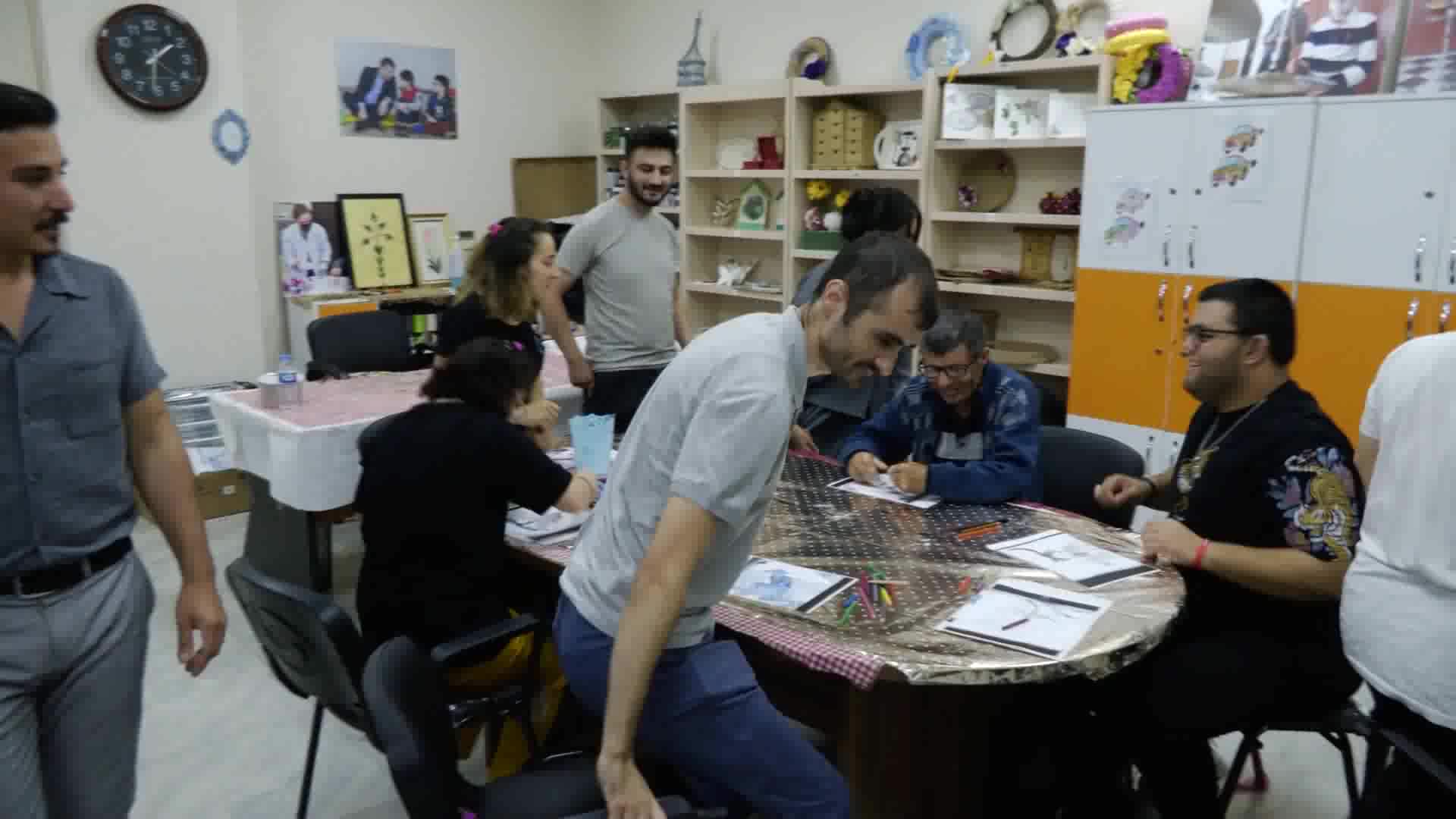 ESENYURT'TA ÖZEL ÖĞRENCİLER İLETİŞİM BECERİLERİNİ MÜZİKLE GELİŞTİRİYOR