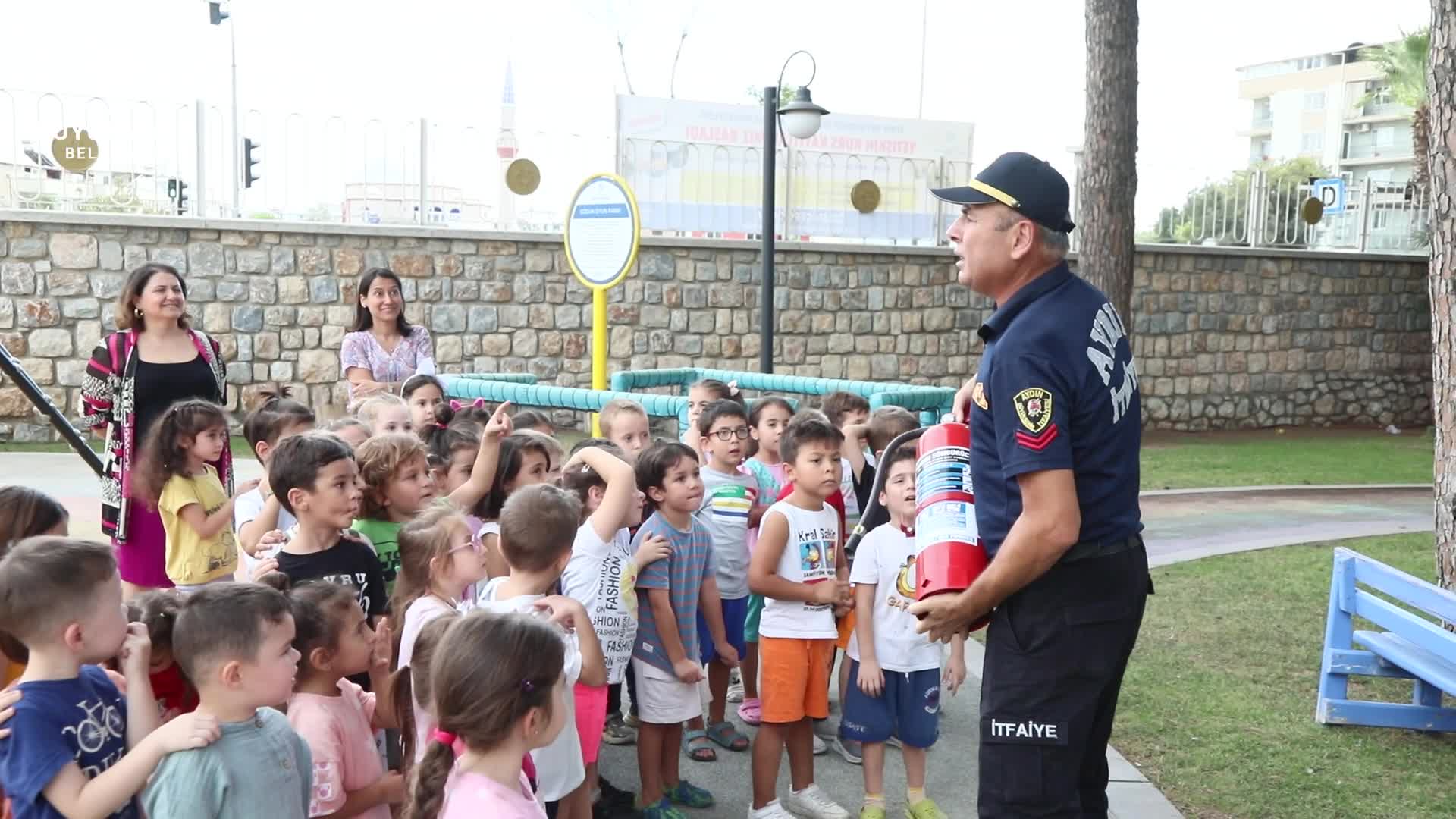 AYDIN BÜYÜKŞEHİR BELEDİYESİ İTFAİYECİLİK HAFTASI’NDA MİNİKLERE EĞİTİM VERDİ
