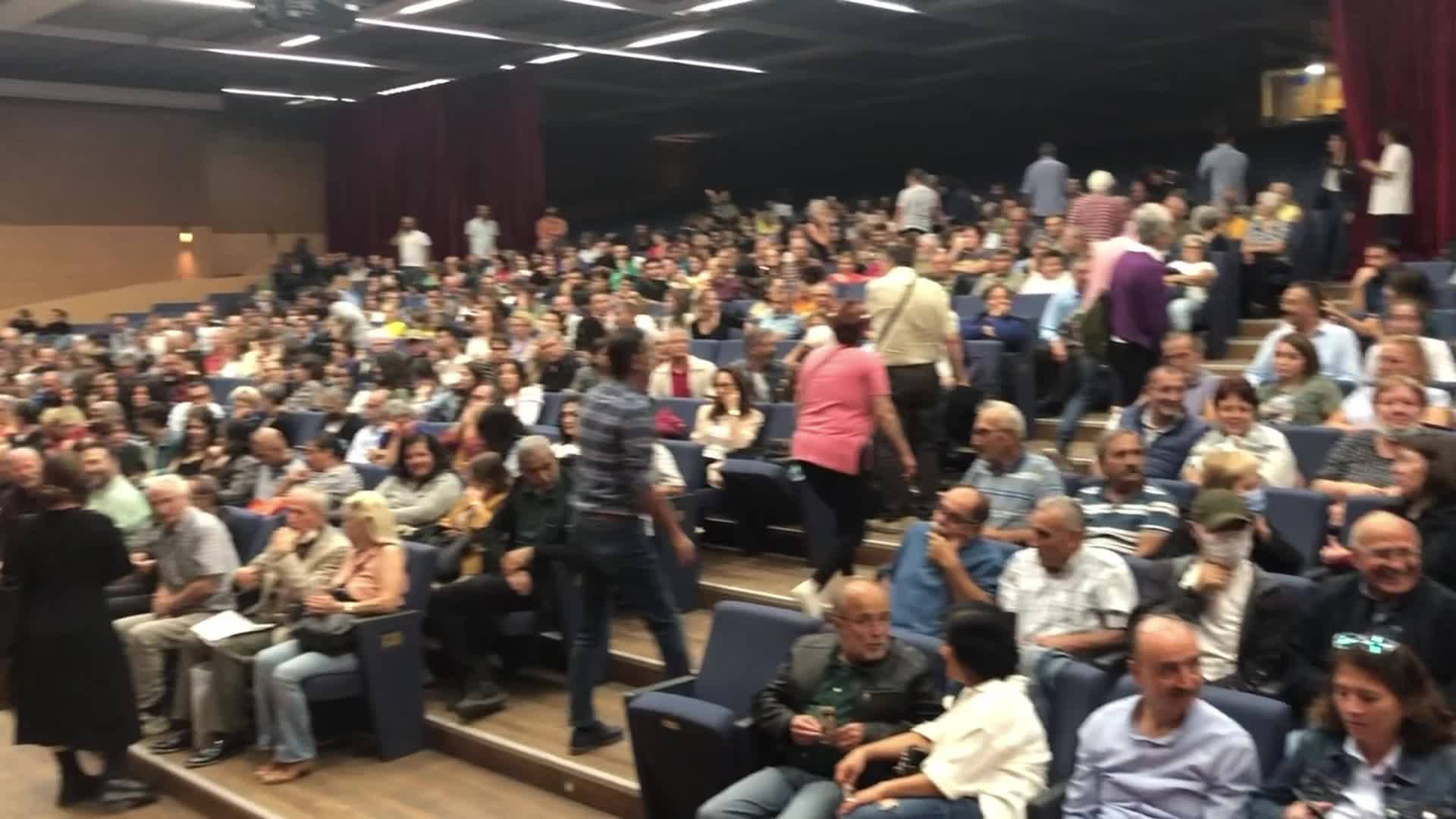 BASIN İLAN KURUMU'NUN RESMİ İLAN HAKKINI İPTAL ETTİĞİ EVRENSEL GAZETESİ İLE DAYANIŞMA GECESİ DÜZENLENDİ