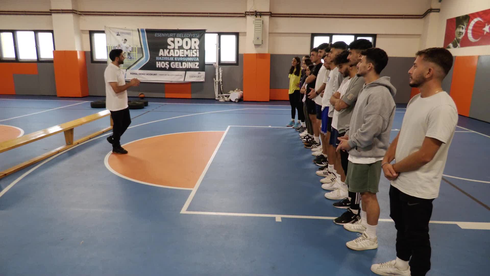 ESENYURTLU GENÇLER, HAYALLERİNE KAVUŞUYOR