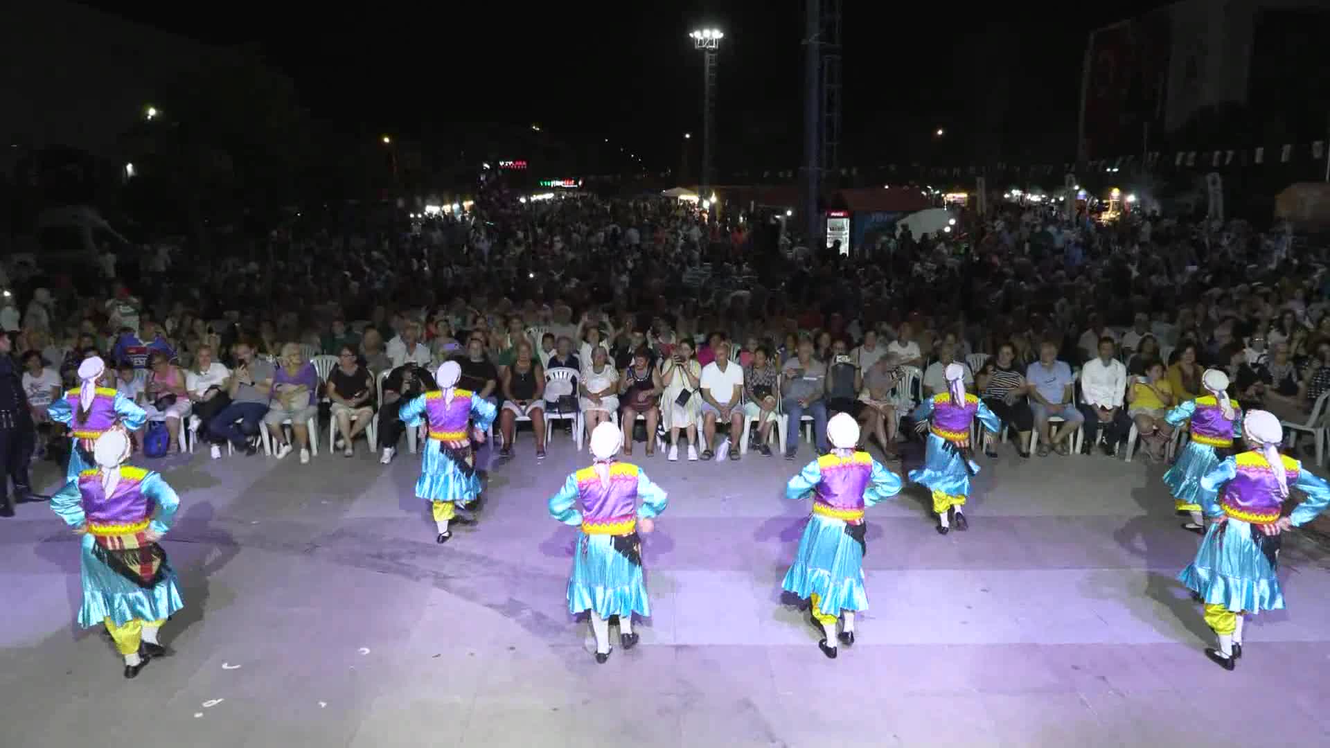 YÖRELER RENKLER FESTİVALİ’NDE KARADENİZ FIRTINASI