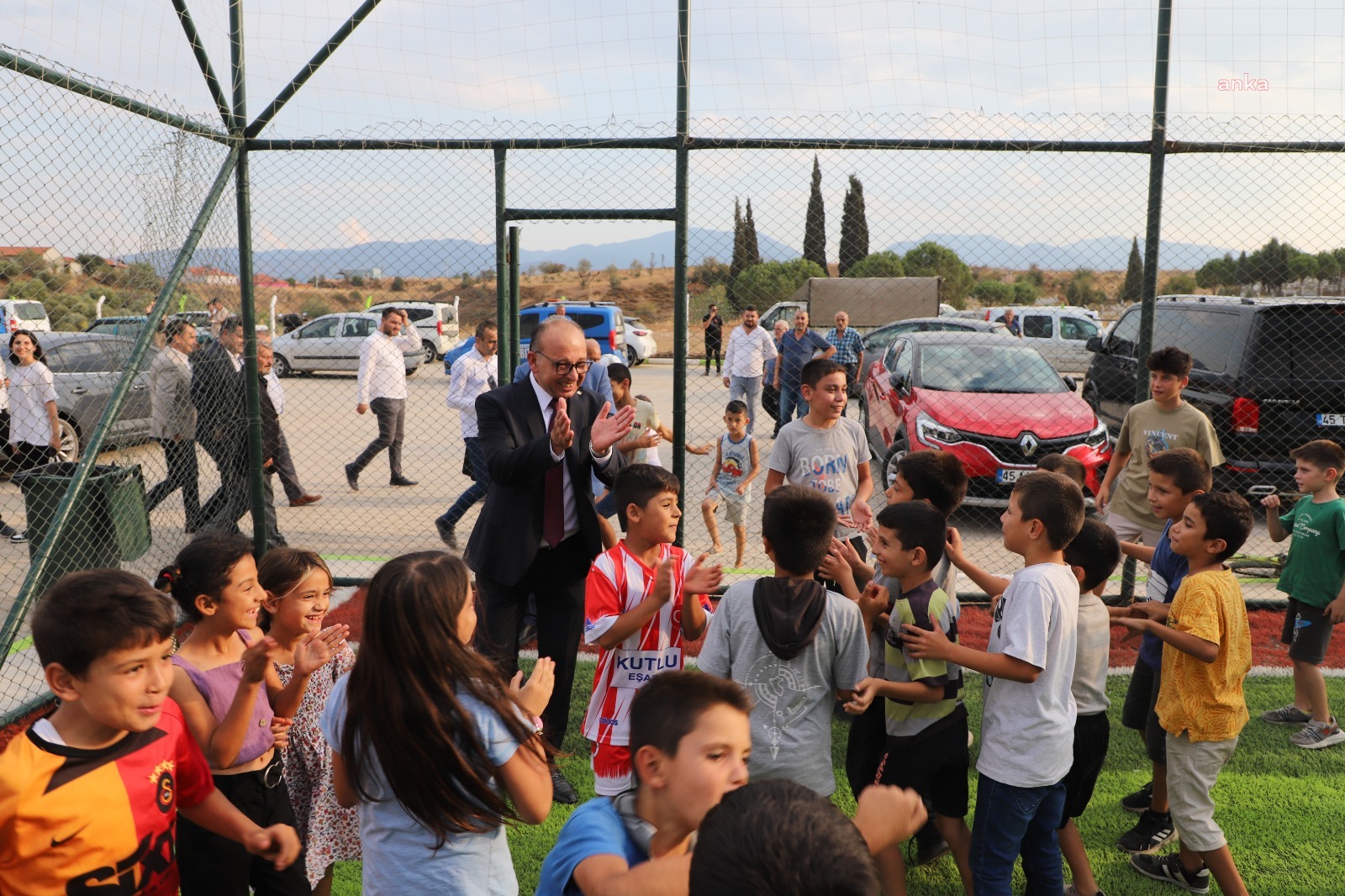 TURGUTLU BELEDİYESİ'NDEN ÇEPNİDERE MAHALLESİ'NE ÇOK AMAÇLI SALON VE SPOR TESİSİ