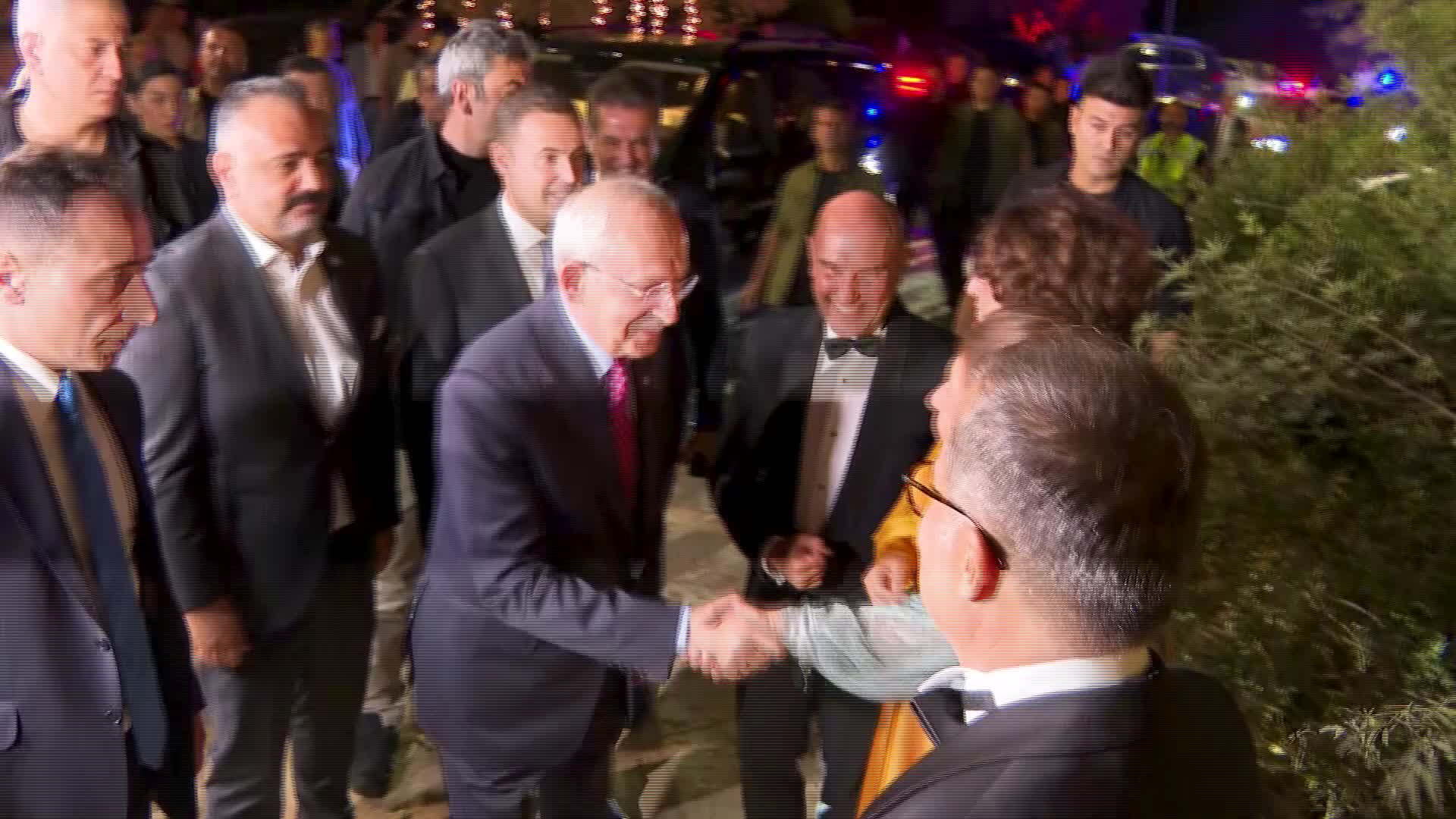 KEMAL KILIÇDAROĞLU, TUNÇ SOYER'İN KIZININ DÜĞÜN TÖRENİNE KATILDI