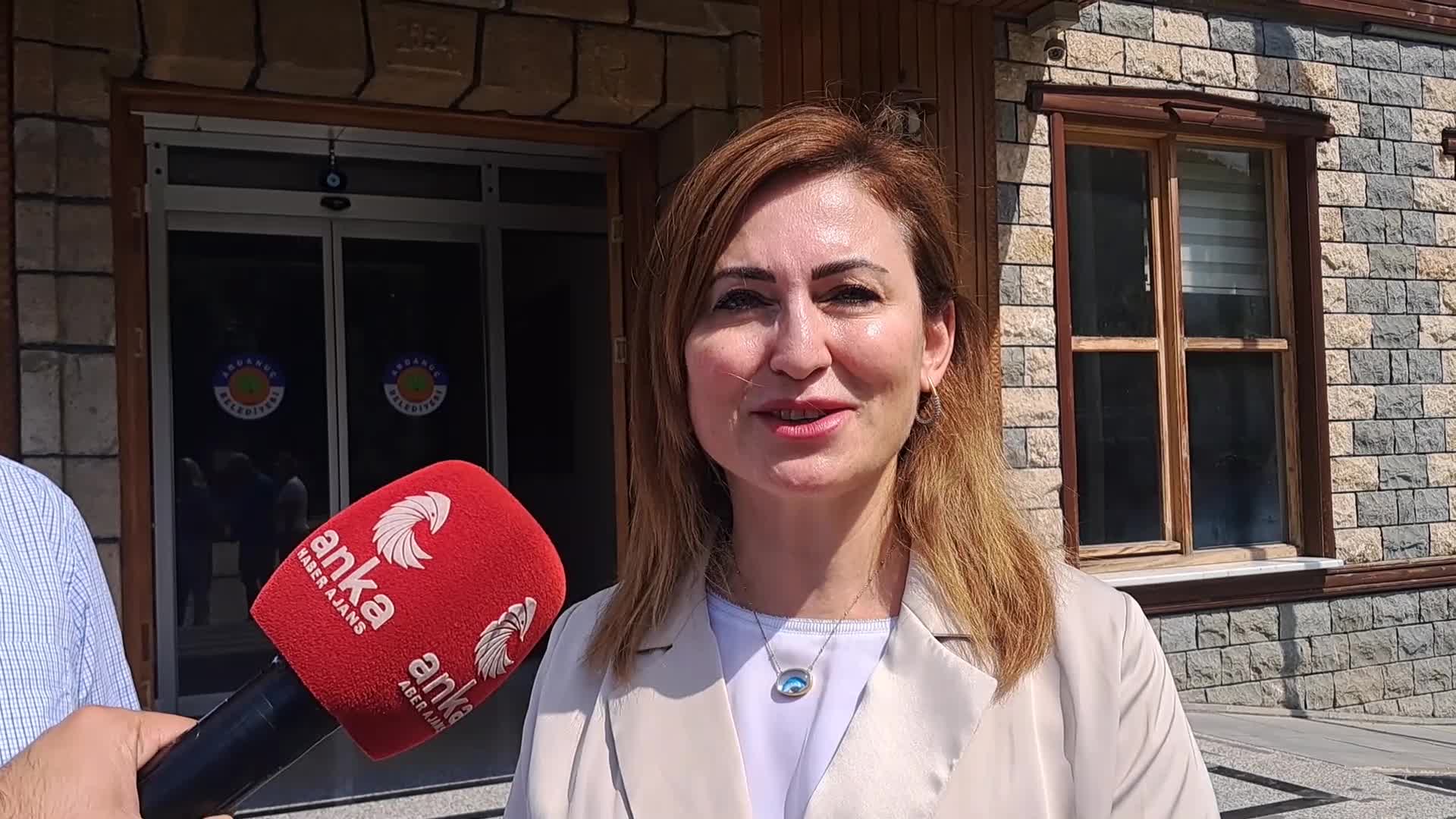 İSTANBUL ARTVİNLİLER HİZMET VAKFI,  ARTVİN'DE FARKLI BİRÇOK PROJEYİ HAYATA GEÇİRMEK İÇİN ARDANUÇ BELEDİYESİNİ ZİYARET ETTİ