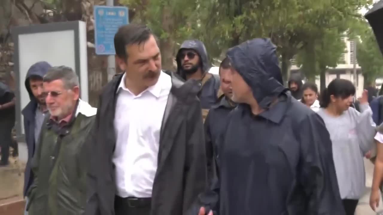 TİP'İN CAN ATALAY YÜRÜYÜŞÜ BAŞLADI... AHMET ŞIK: DÜZEN İÇİ MUHALEFET OLANLARDAN BİR UMUT OLMADIĞINI BU YÜRÜYÜŞTE GÖRSÜNLER İSTİYORUZ