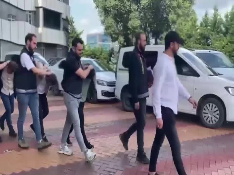 BEYKOZ'DA ÇIKAN SİLAHLI ÇATIŞMADA 5 ŞÜPHELİ TUTUKLANDI