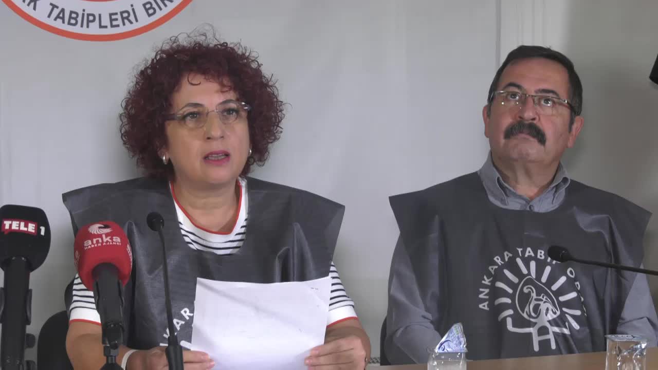 ANKARA’DA SAĞLIK EMEK MESLEK ÖRGÜTLERİNDEN SAĞLIKTA ŞİDDET TEPKİSİ: "BİR GÜN DAHA KAYGIYLA ÇALIŞMAK, YAŞATMAK İSTERKEN ÖLMEK İSTEMİYORUZ"