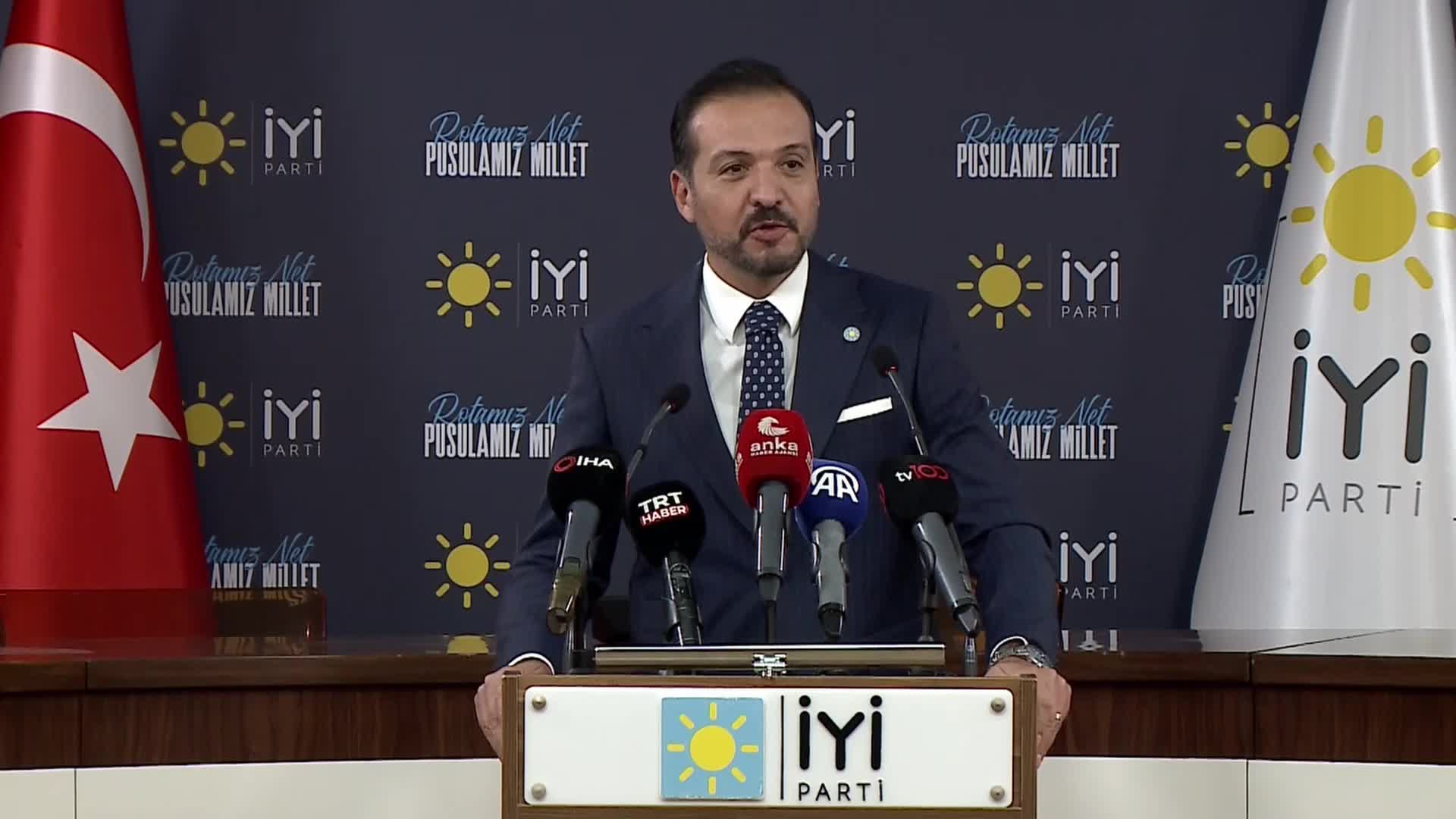 KÜRŞAD ZORLU: "'VER YETKİYİ, GÖR ETKİYİ' DİYEN SİYASİ İKTİDAR, HER DEFASINDA 'NASIL OLSA OYU ALDIK, SEÇİMİ KAZANDIK' DÜŞÜNCESİYLE EMEKLİYE SIRT DÖNMEYİ TERCİH EDİYOR"