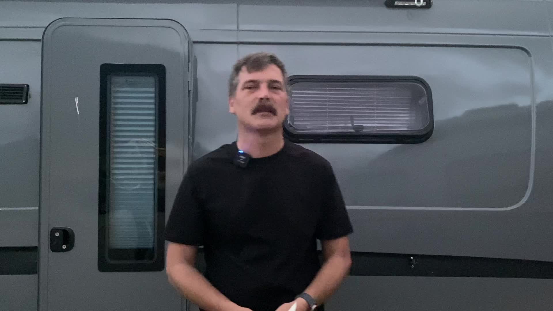 ERKAN BAŞ: "İSKENDERUN'DA TEKNİK ÜNİVERSİTEDE ÖĞRENCİLERE YURT OLMADIĞI İÇİN ÇADIRLAR KALACAK YER OLARAK GÖSTERİLİYOR"